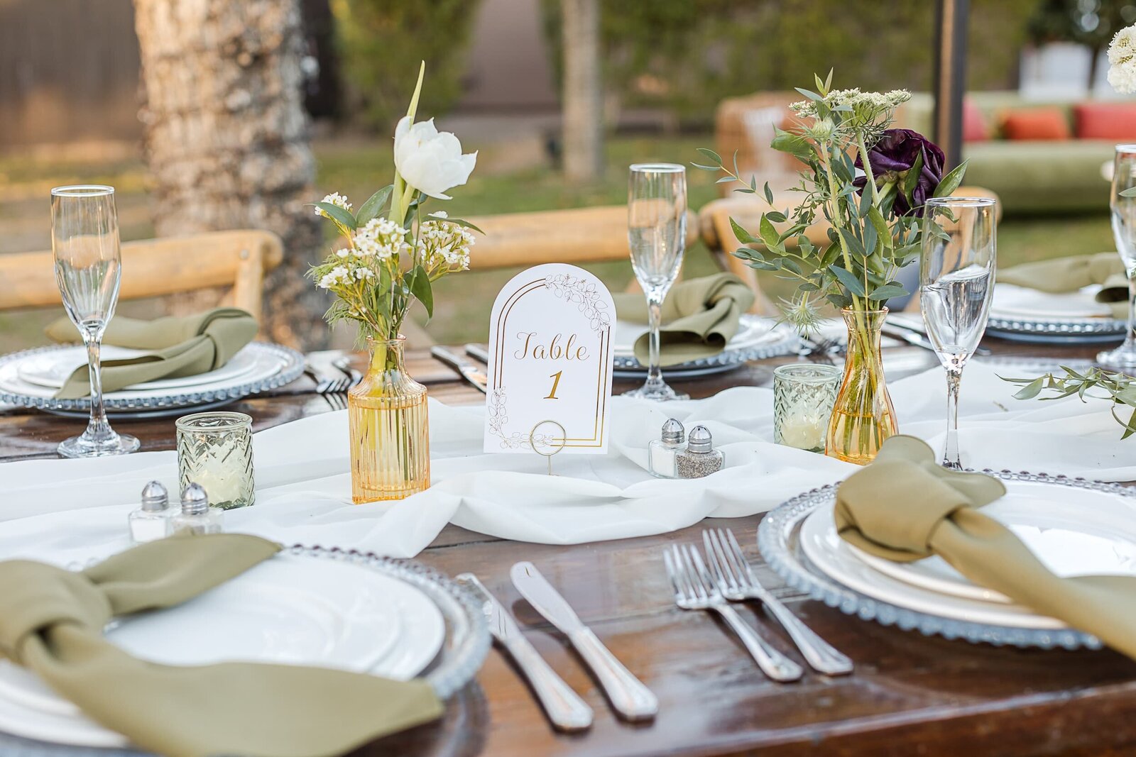 Phoenix-Wedding-Photographer-and-Videographer-Venue-at-the-Grove-ClaWed-1055