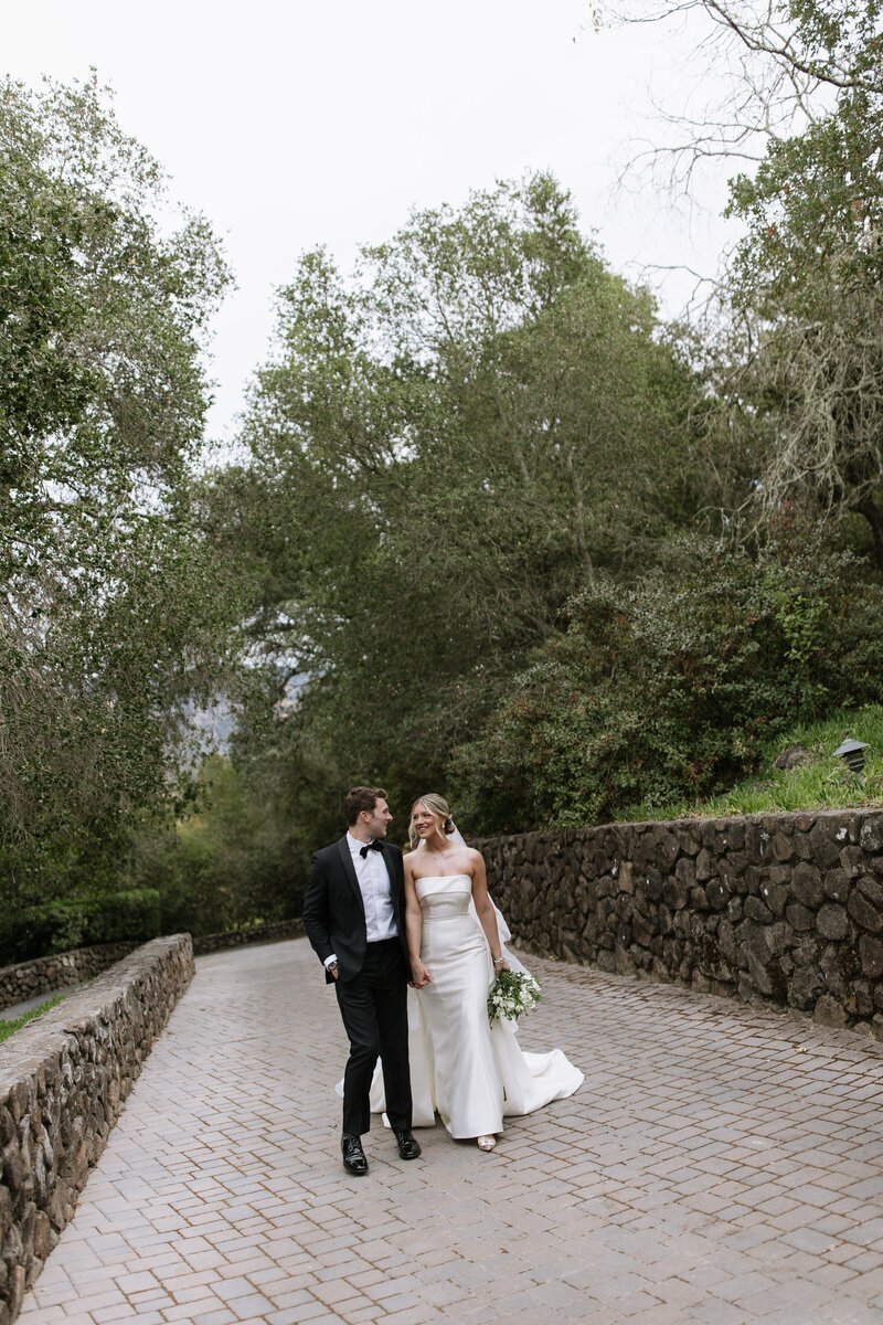 Bride and groom portrait by washington elopement photographer Erica Rochelle Photography
