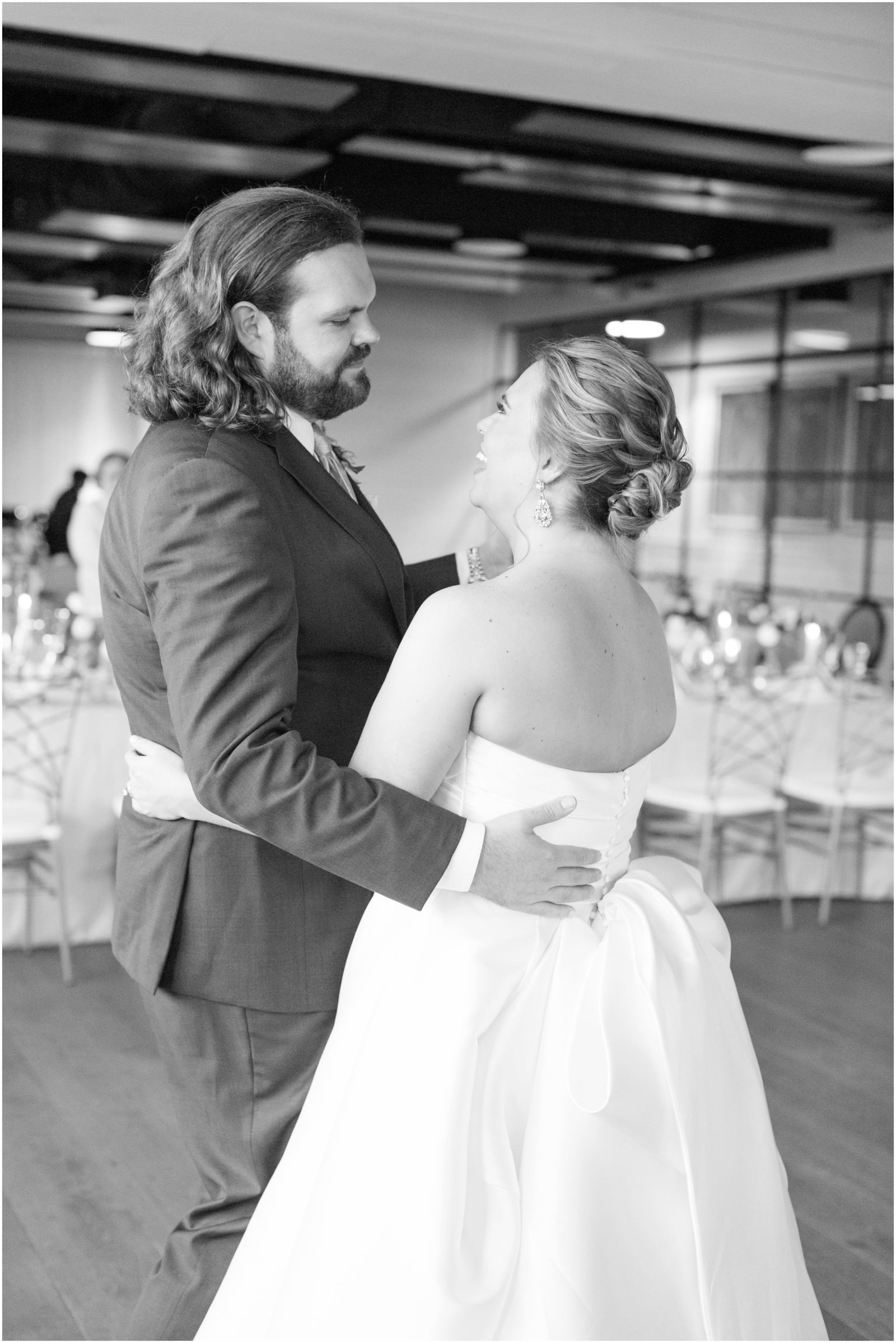 avenue-downtown-greenville-wedding_0360