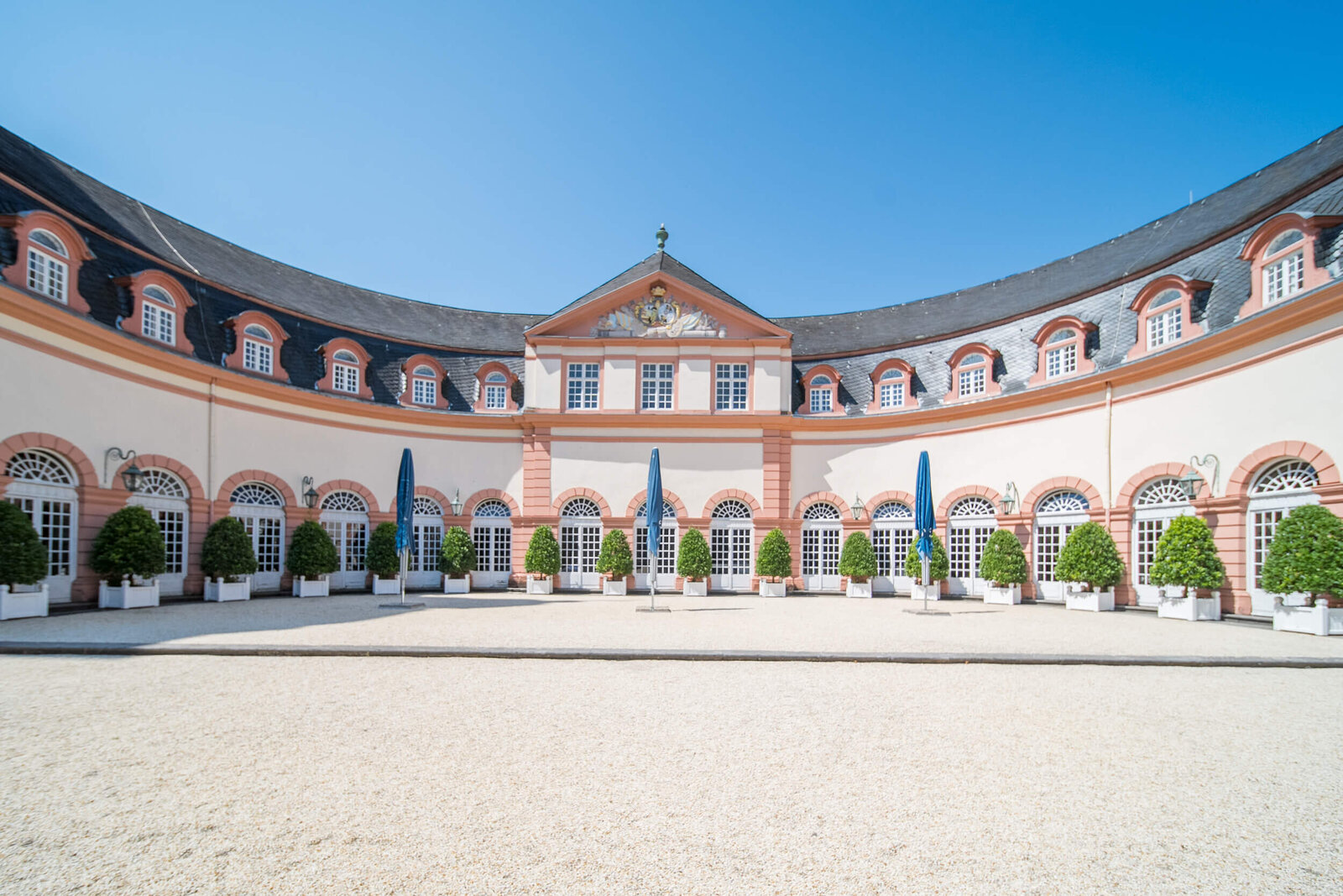 Standesamtliche-Hochzeitsfotografie-Schloss-Weilburg_09792
