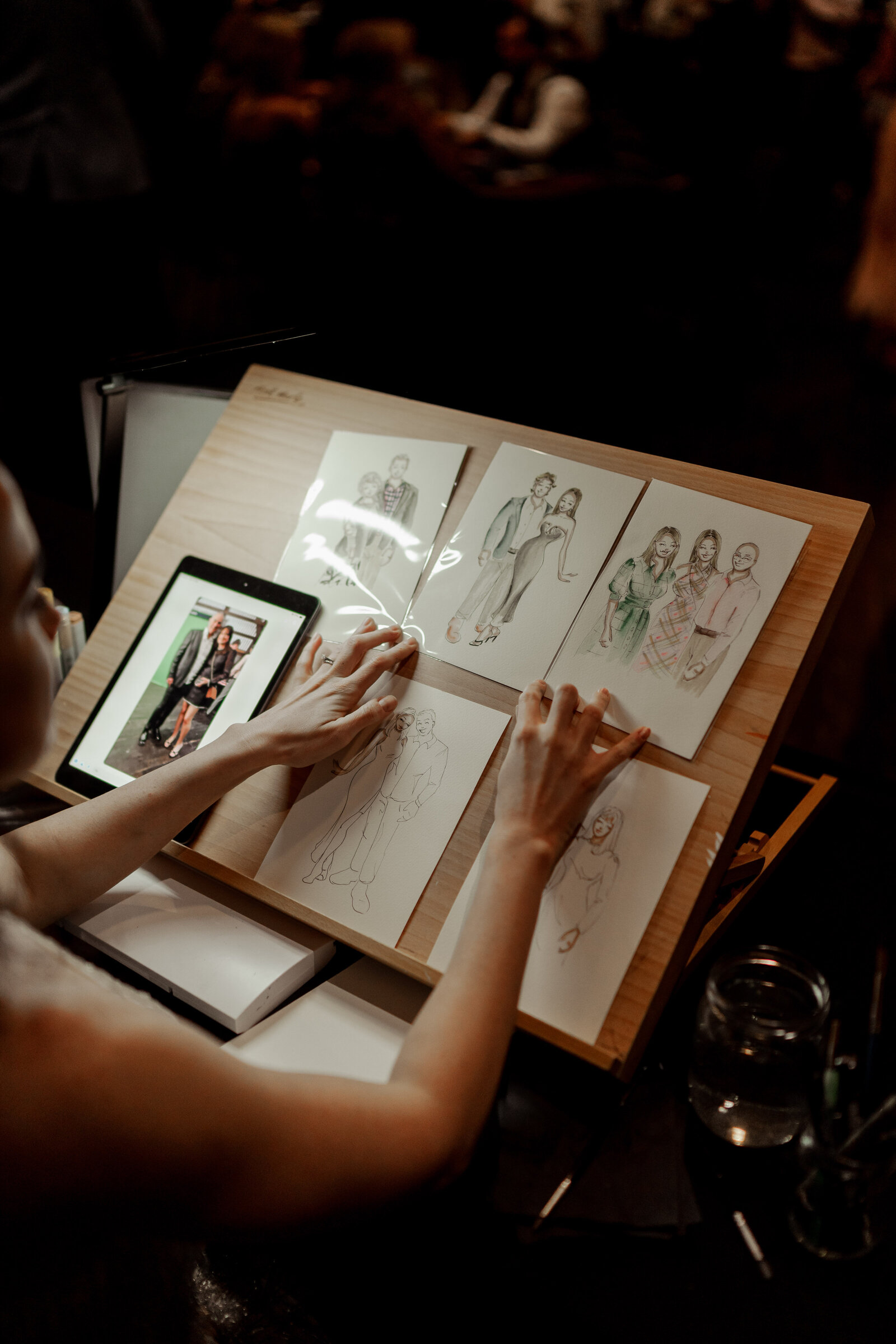 artist-showing-live-art-at-ovolo-woolloomooloo-event
