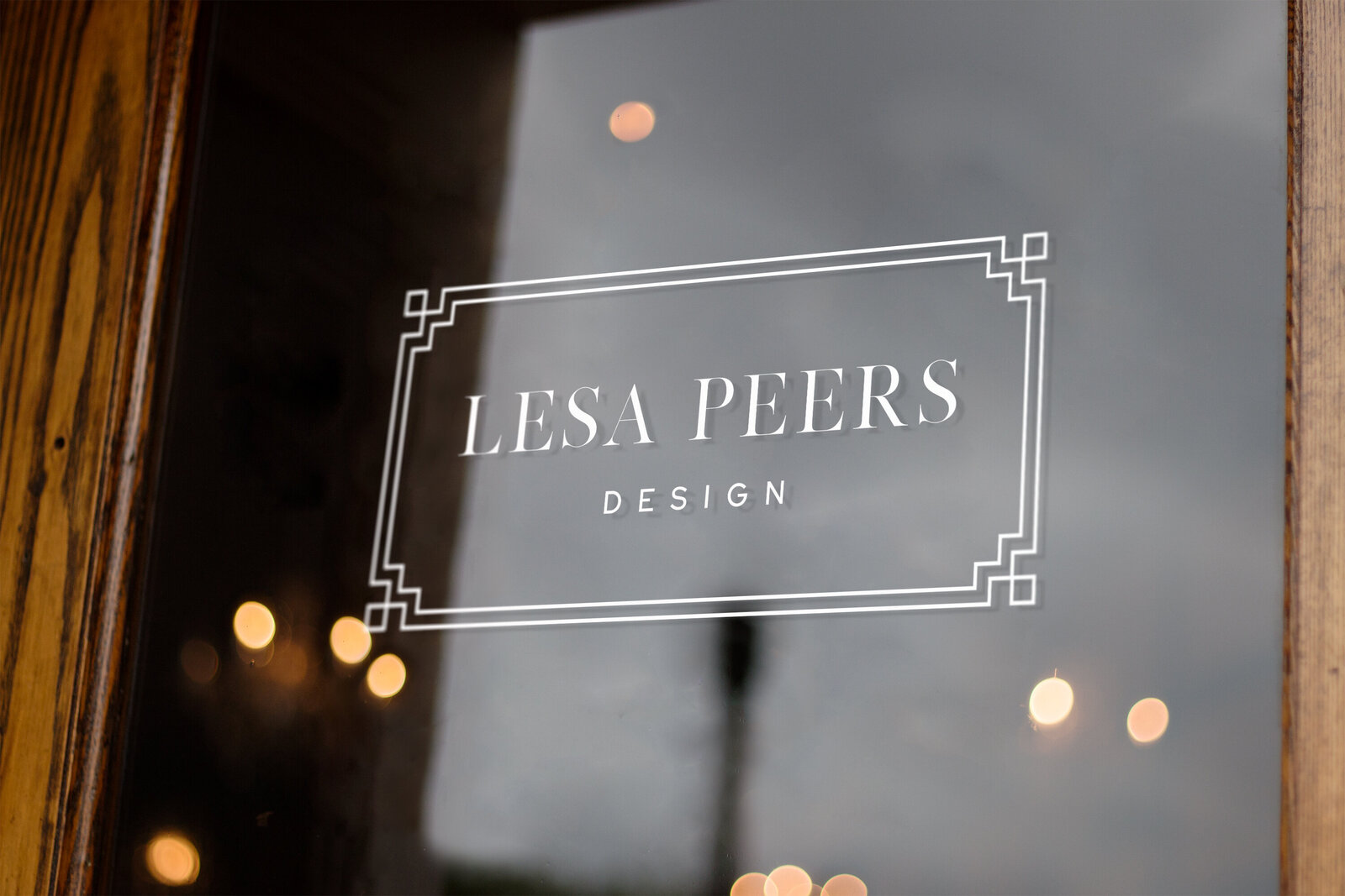 lesa-peers-window-mockup