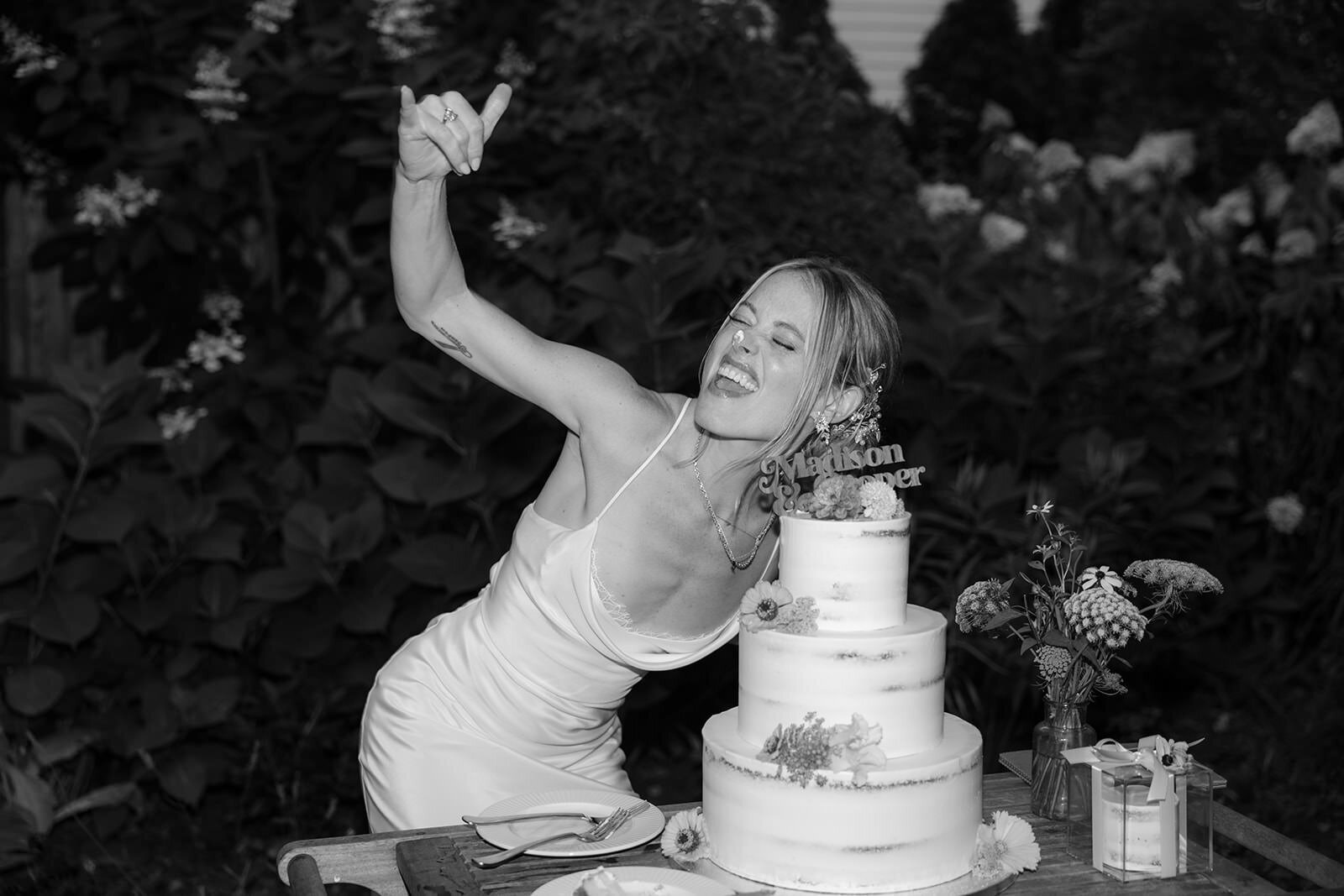 Madison & Cooper - Wedding day - Martha_s Vineyard -August 12_ 2023-787- Larisa Stinga Photography_websize