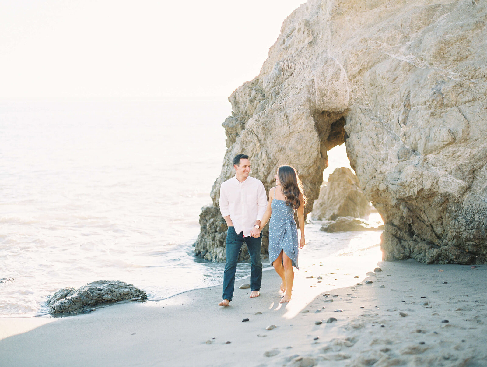 Lisa-Leanne-Photography_el-matador-beach-engagement_destination-wedding-photographer_southern-california-wedding-photographer_1