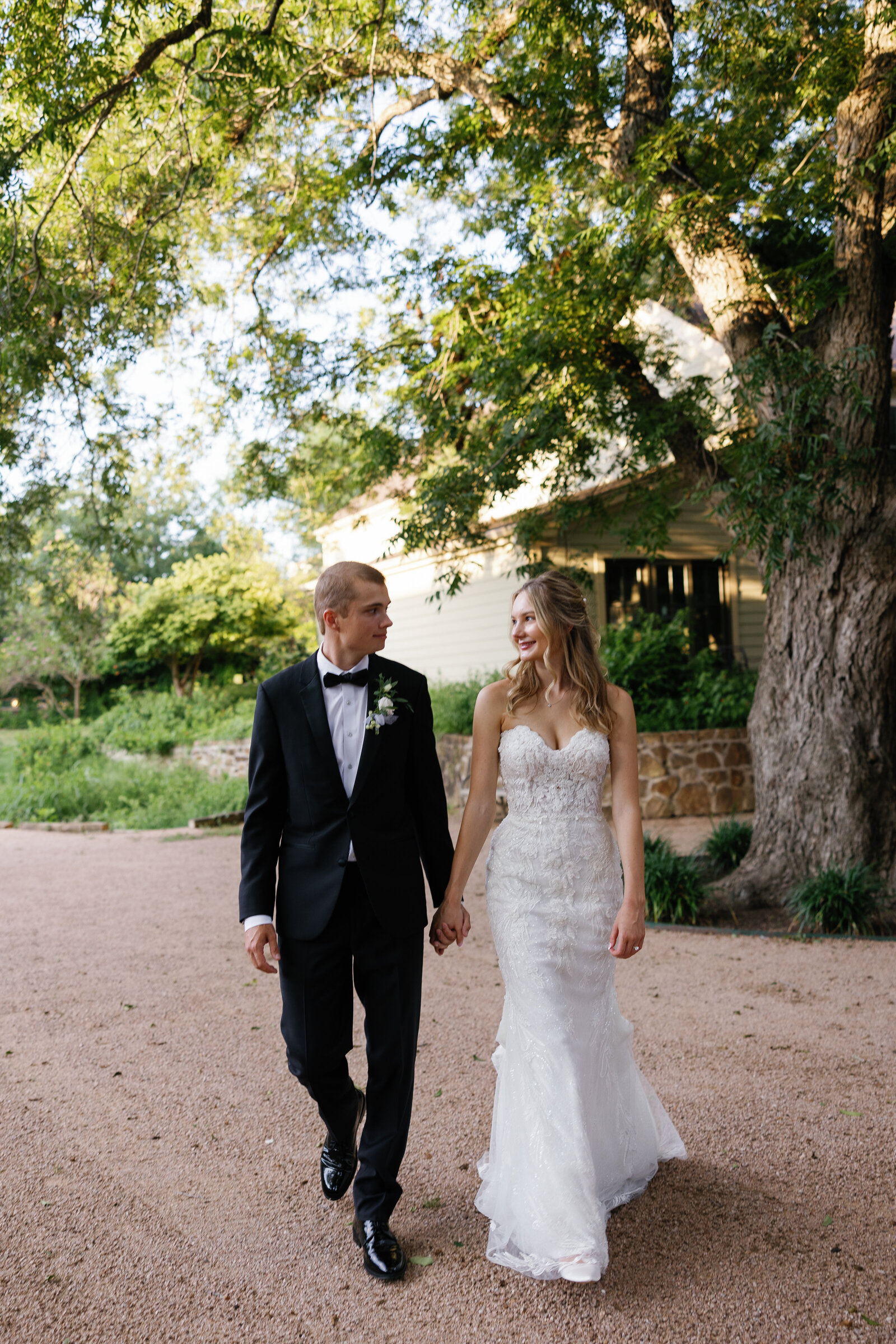 hannahtyler_bastroptxwedding-100