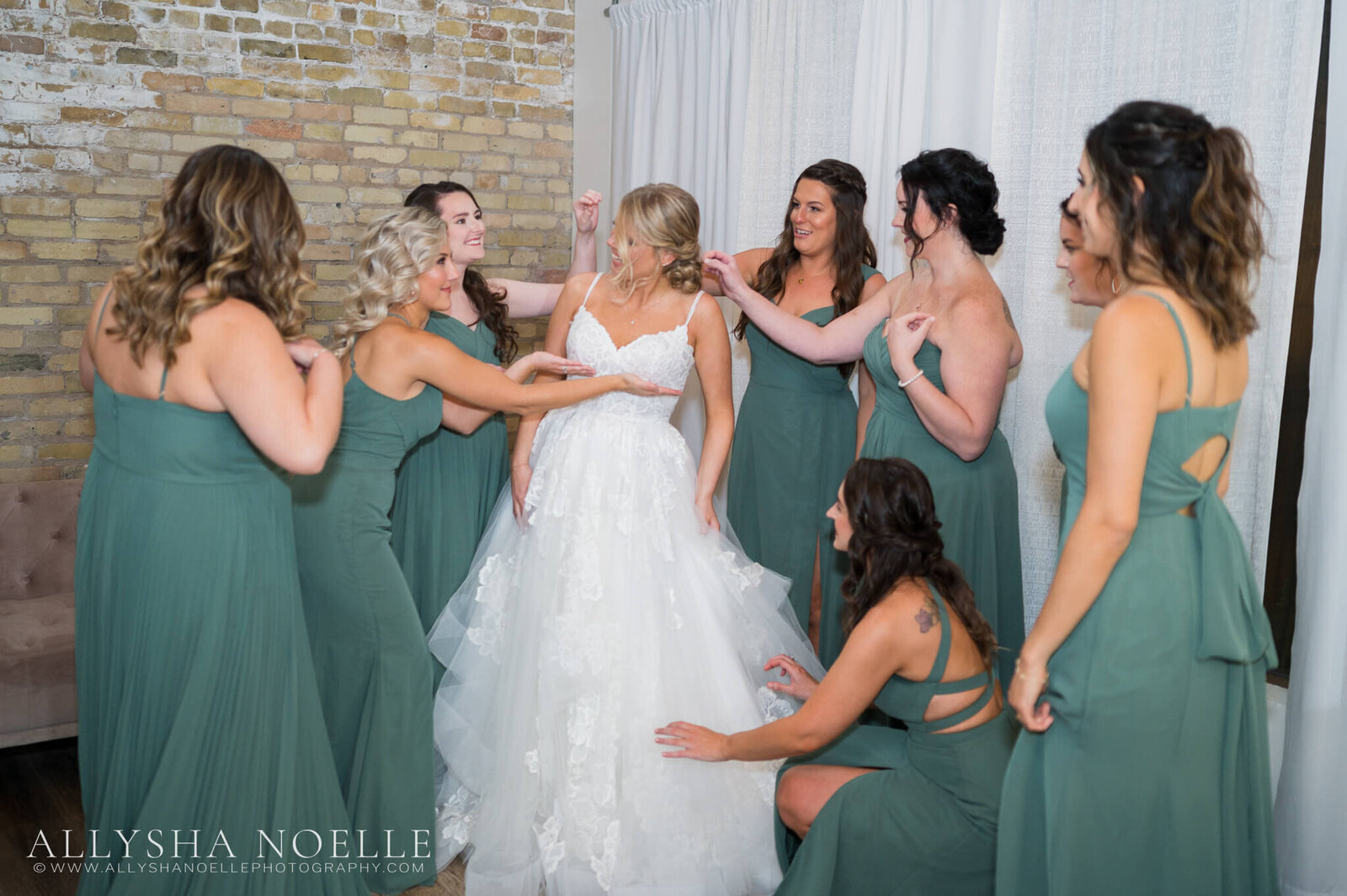 Wedding-at-The-Factory-on-Barclay-in-Milwaukee-0116