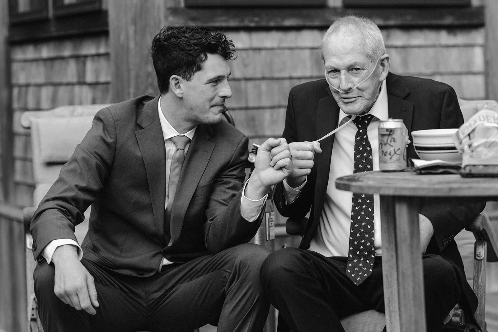 Emily& Michael- Martha_s Vineyard Wedding-Larisa Stinga Photography-211009-302
