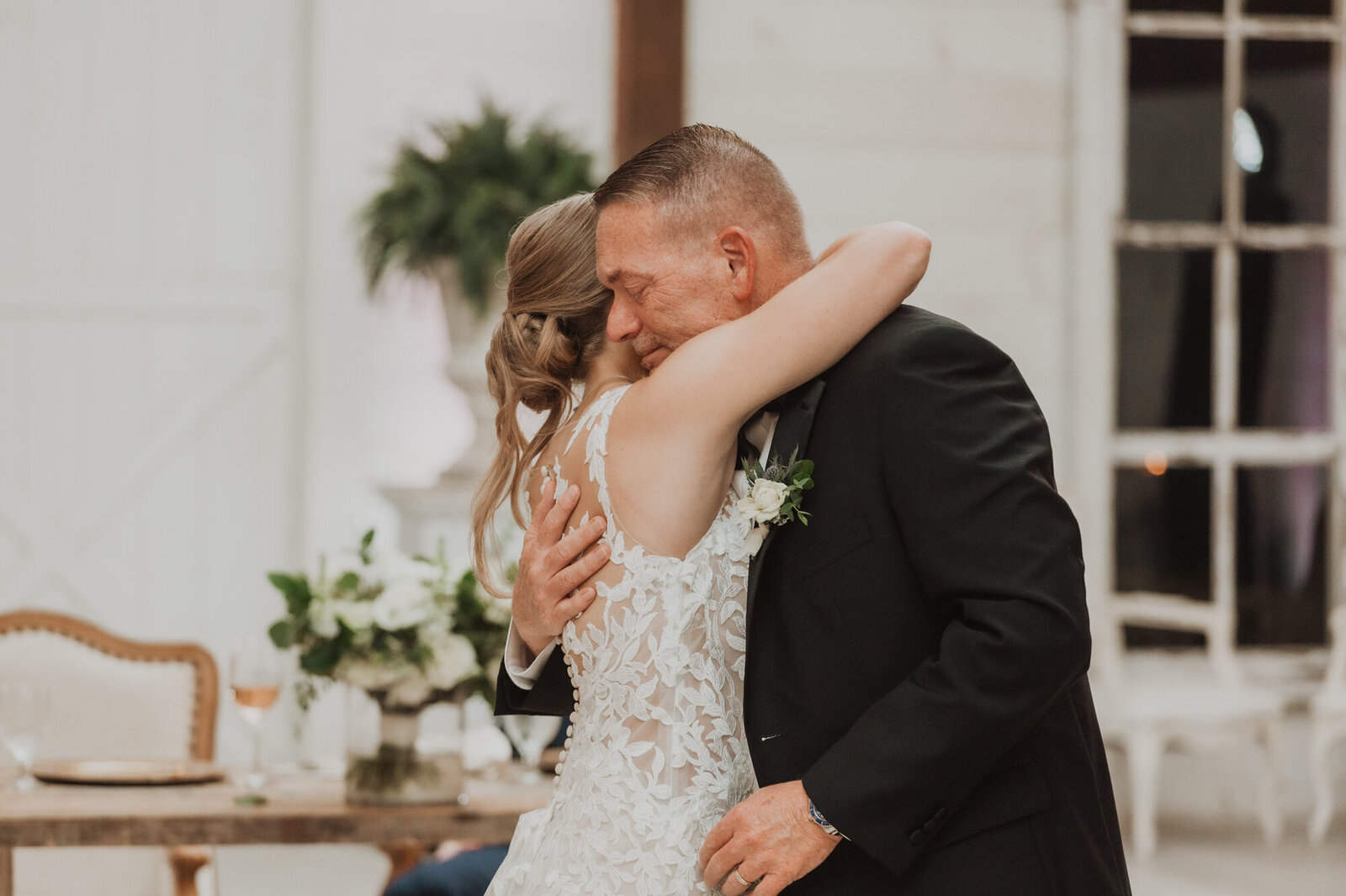 Megan & Austin - Sneak Peeks-14