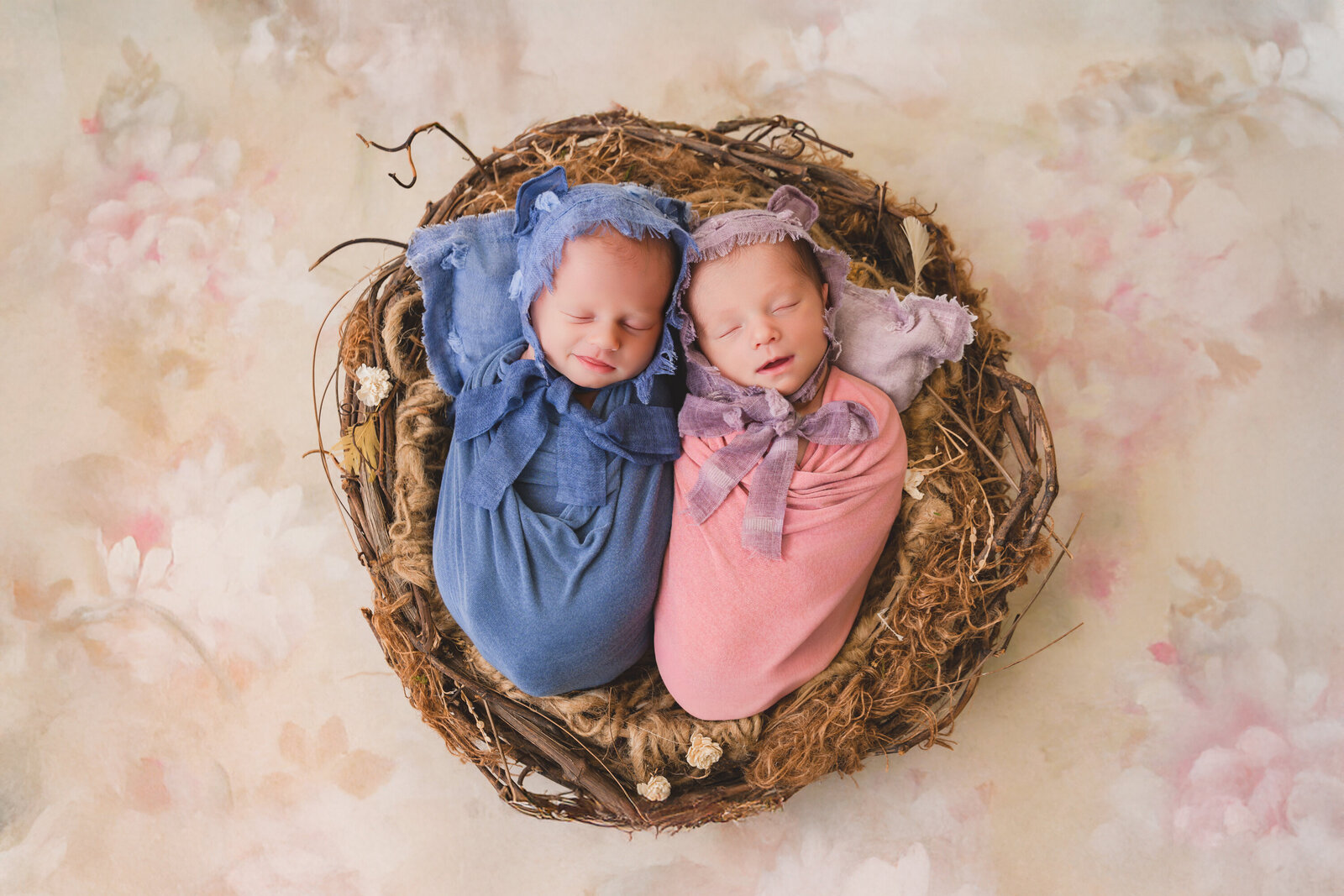 20250612-AnnaMunandarPhotography-MeganMullins-TwinBaby-MargotHenry-2424-Editsrgb-ev3000px
