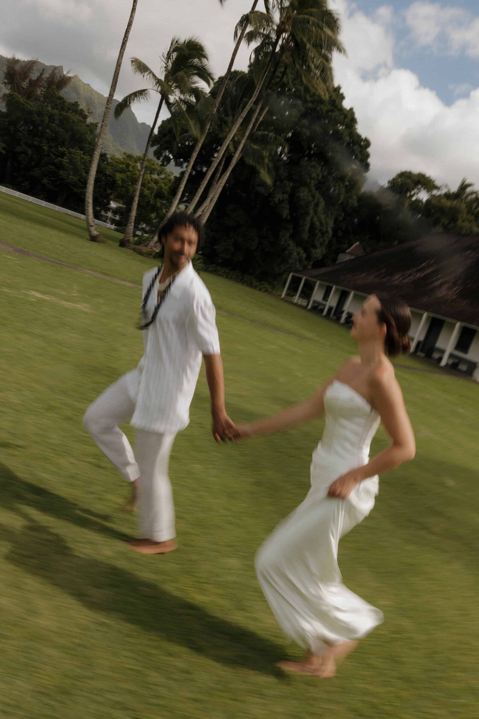 Cassie Beth Photography is a Hawaii Wedding Photographer