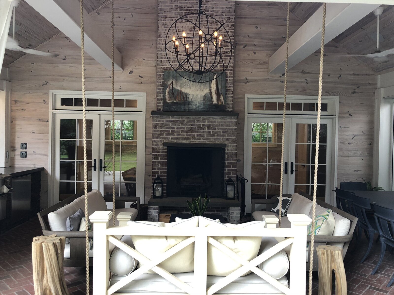 osteen-farmhouse-architecture-dallas