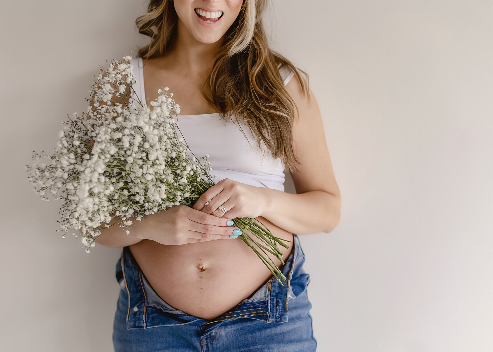 book your denver newborn photos with organic bebe photography