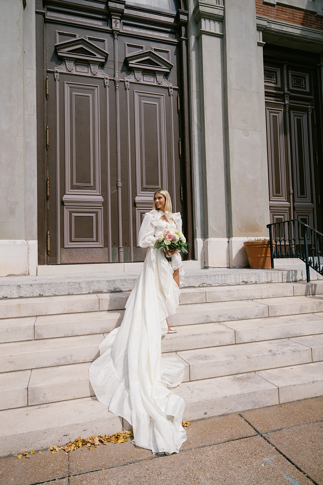 Jordan Grover Photo is a wedding photographer serving St. Louis, Central, and Eastern Missouri as well as travel + destination weddings. Jordan Grover Photo is an editorial and documentary style of photography.