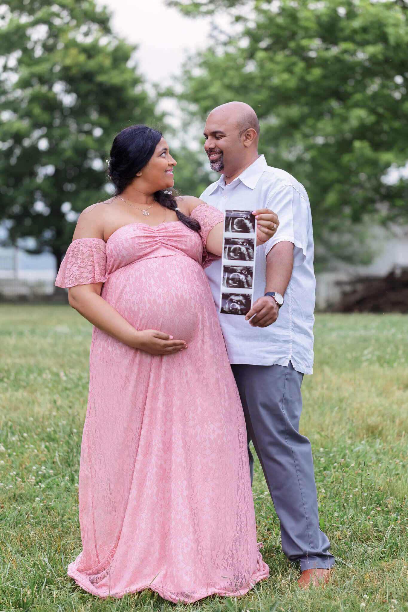 Pregnant-Couple-Sunset-Alexandria-2