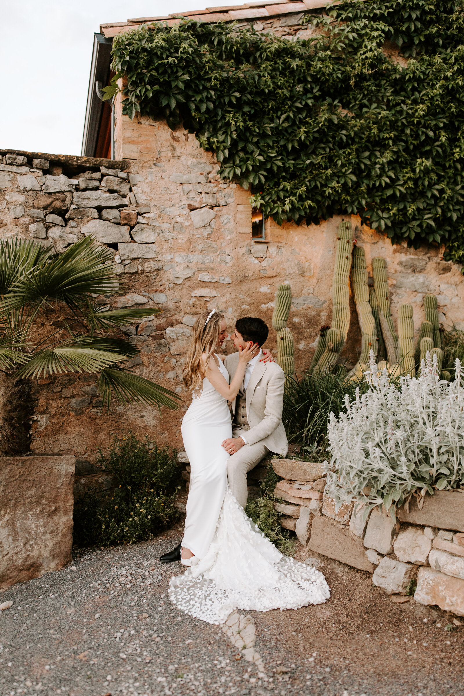 Barcelona-wedding-photographer-spain-elopement-luxury-candid-outdoor19