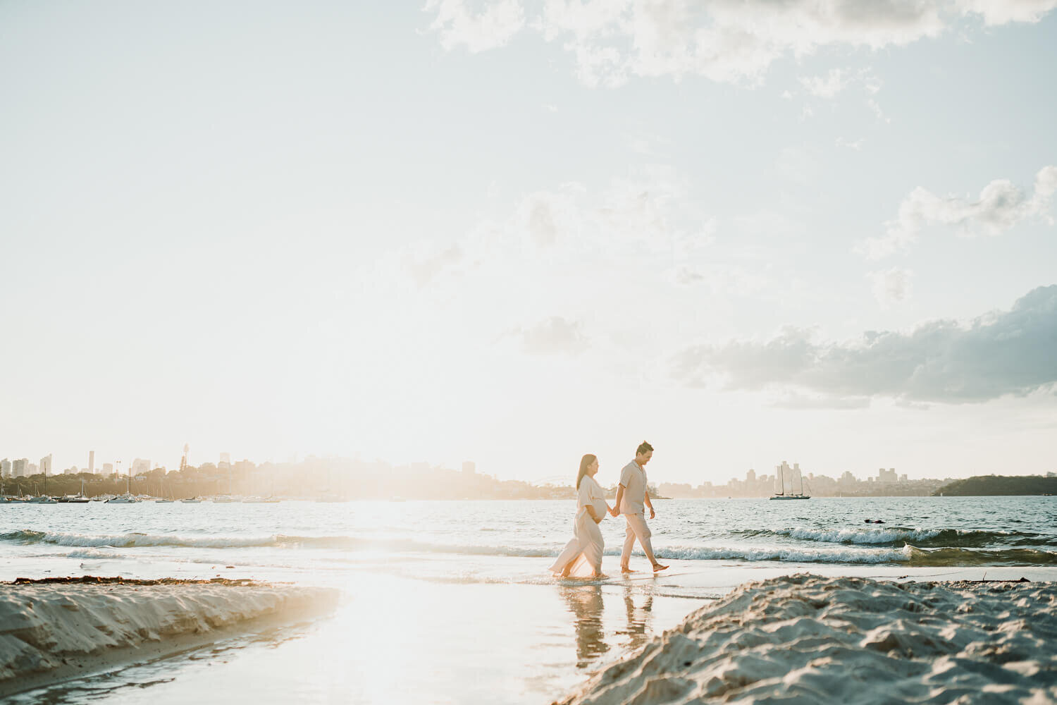 natural-maternity-photography-sydney-beach