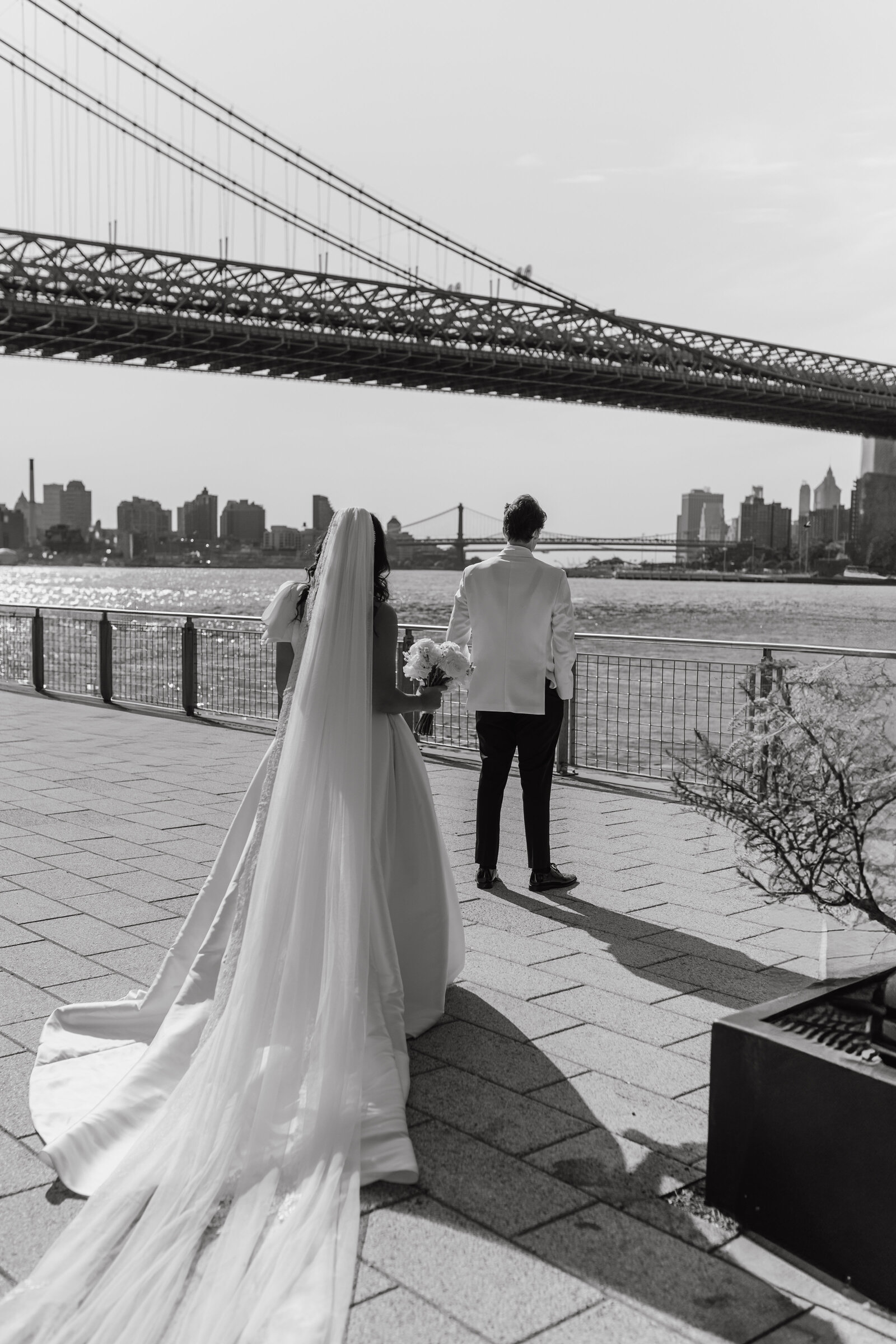 Groom's first look at bride with New York skyline in the background in Black and white | Emma LeeAnn Photography