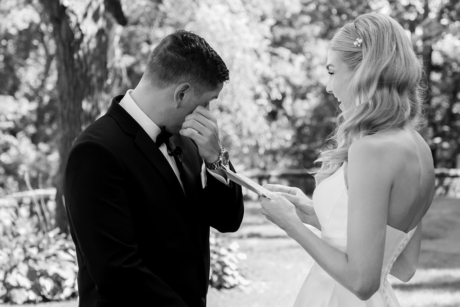 DETROIT-WEDDING-PHOTOGRAPHER-CAPTURED-BY-KELSEY-PINE-KNOB-CARRIAGE-HOUSE-SL-21-1_websize