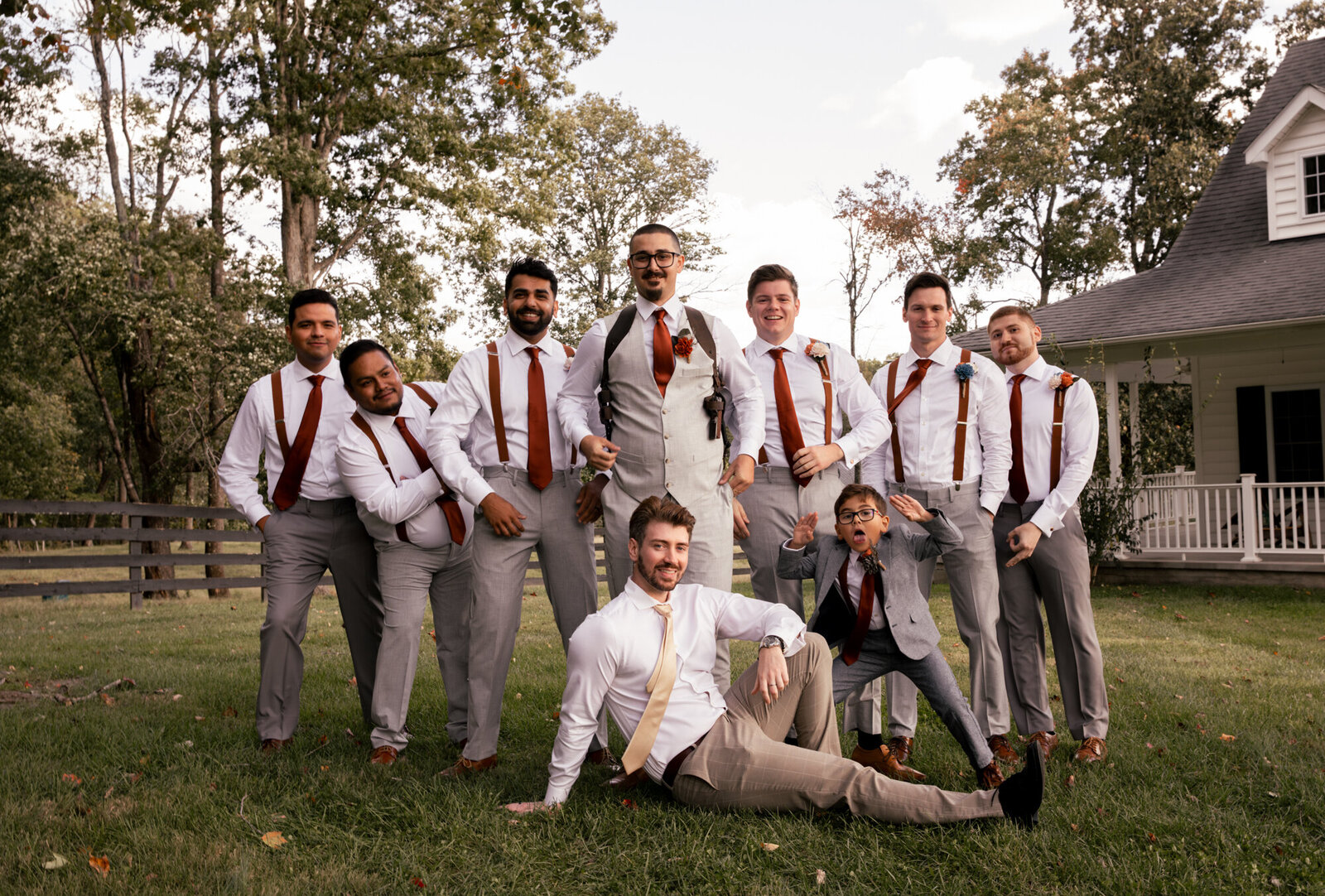groomsmen photos