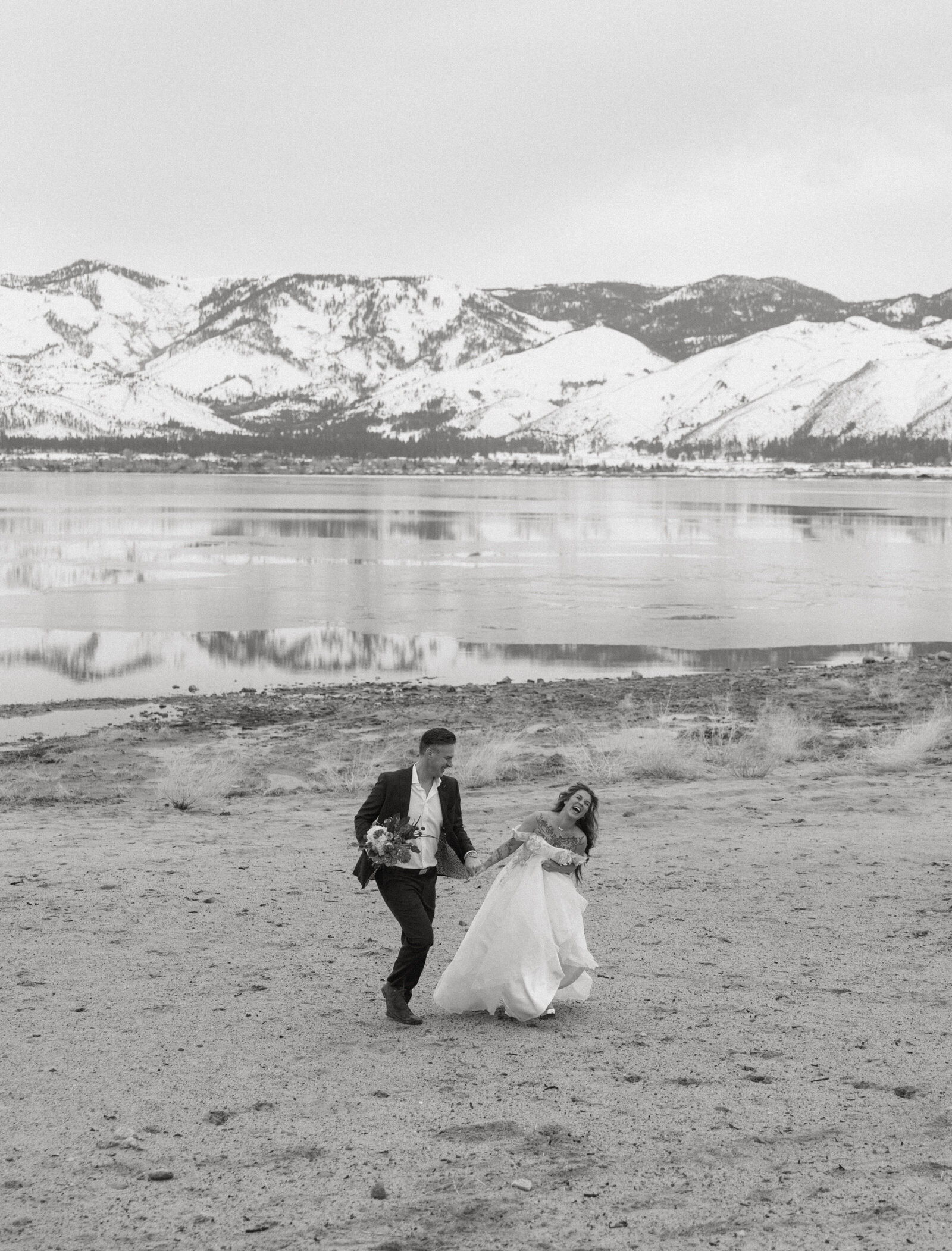 2-18-23 Nikki&Matt elopement Lake Tahoe11-26-22 Jenney&Alex Lake Tahoe Beach-11