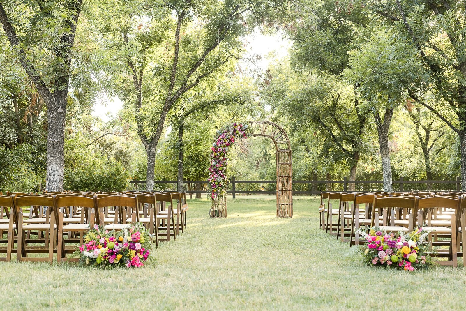 Phoenix-Wedding-Photographer-and-Videographer-Venue-at-the-Grove-PayWed-1027