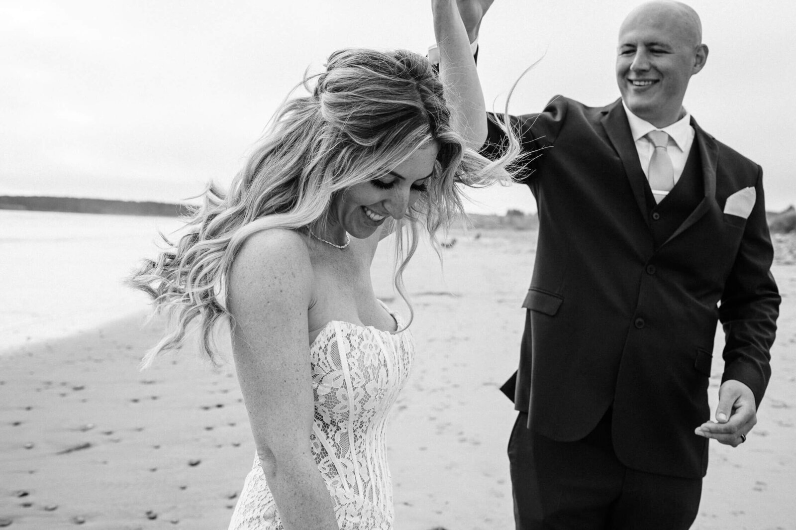 hirtles_beach_elopement_nova_scotia_wedding_photographer-22
