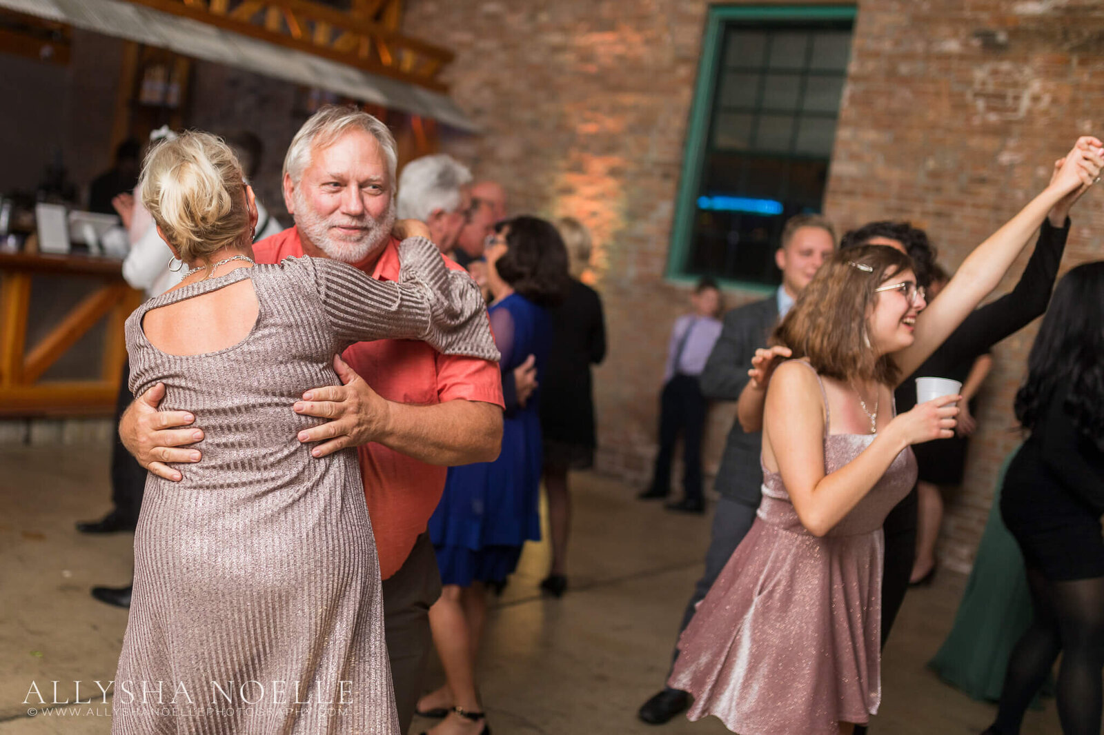 Wedding-at-The-Factory-on-Barclay-in-Milwaukee-1296