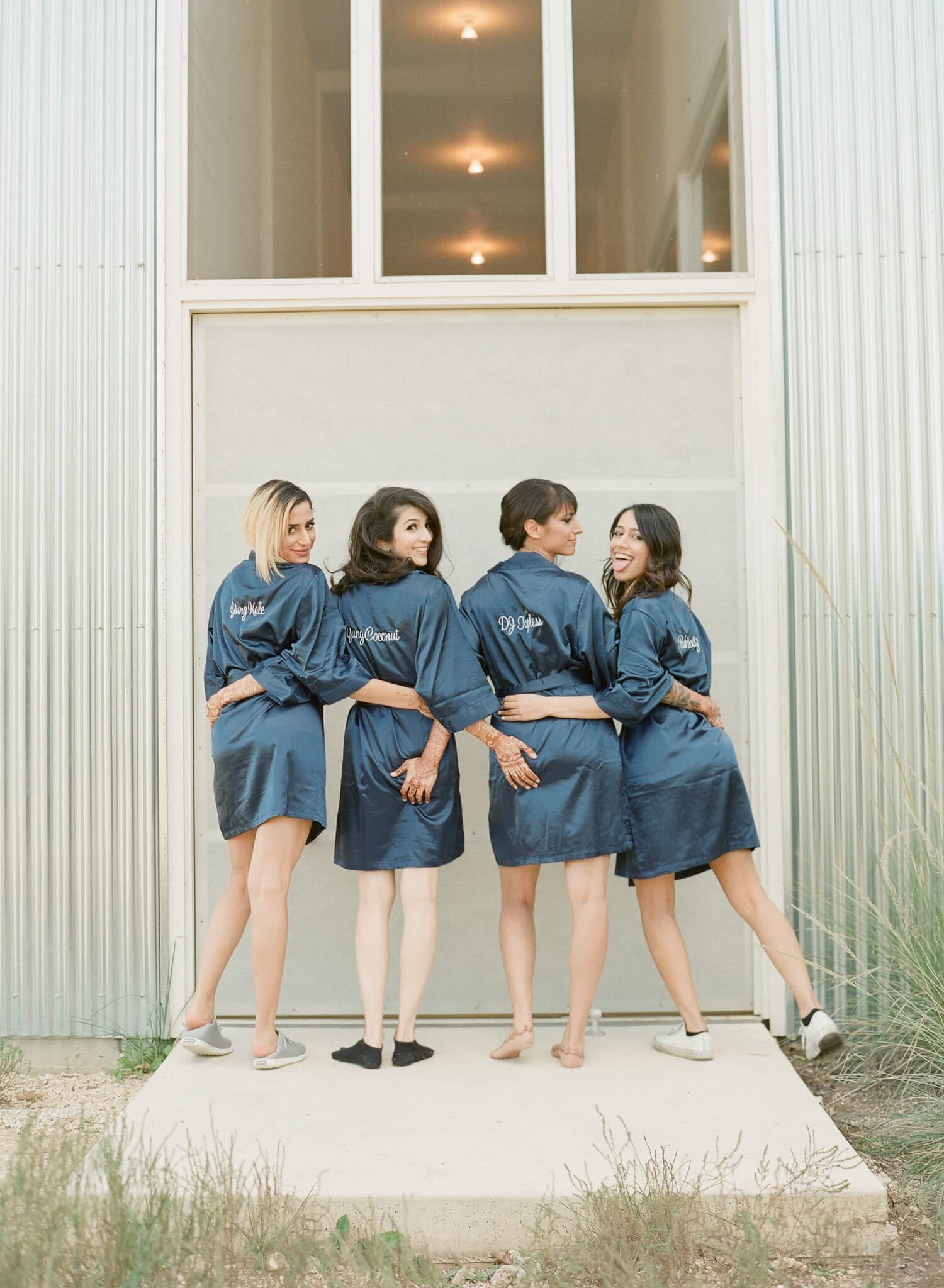 AUSTIN-MODERN-MONOCHROMATIC-INDIAN-WEDDING-00167