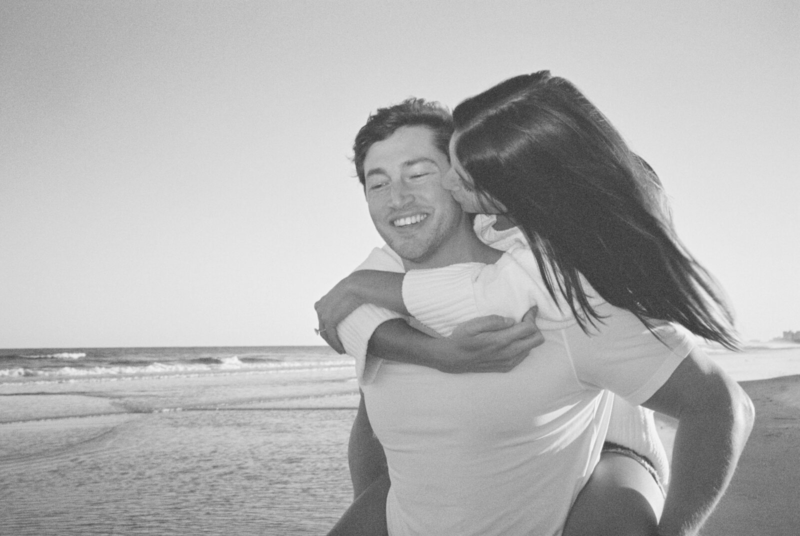 beach-engagment-session-0015