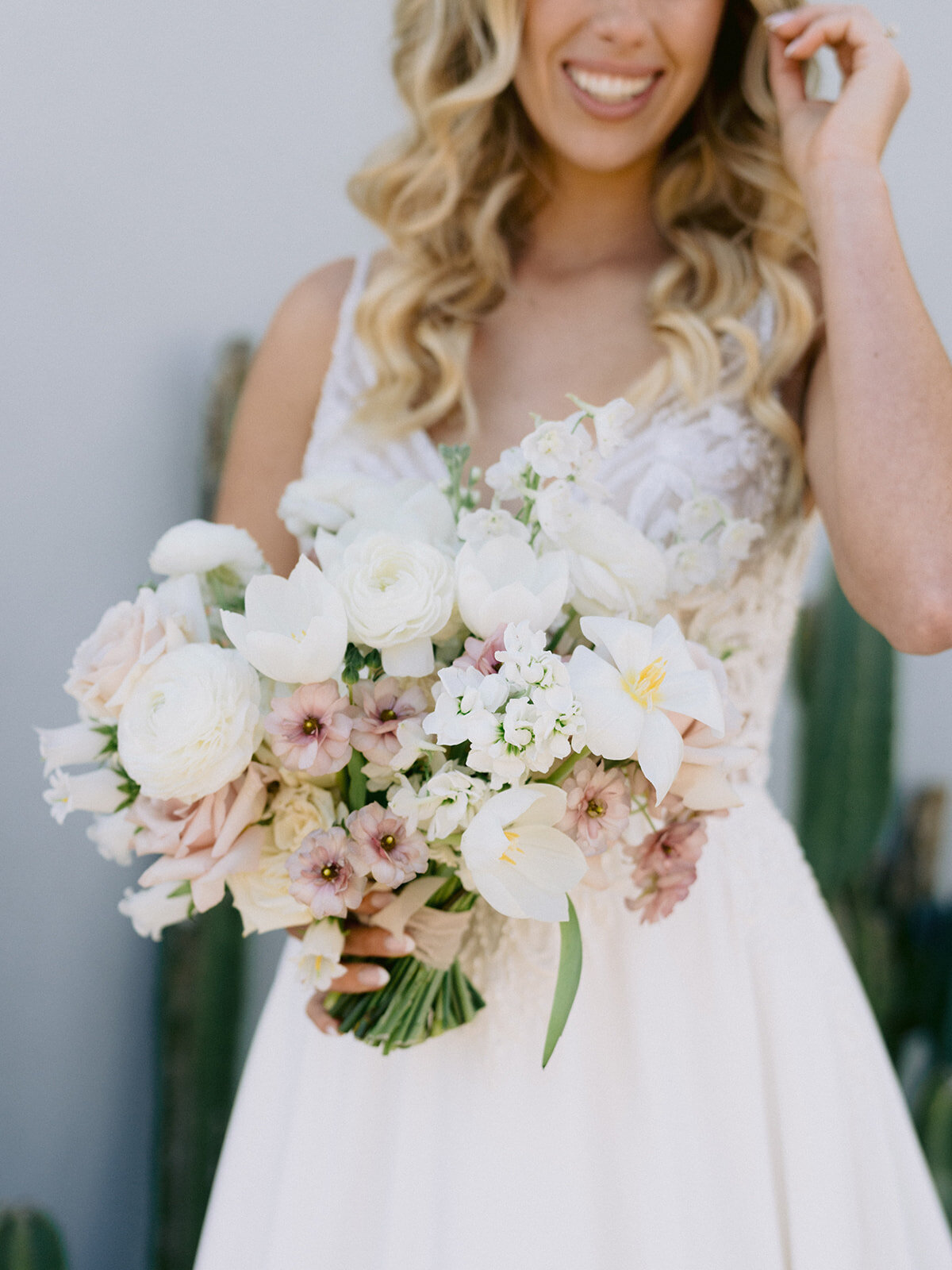 white-blush-whimscial-bridal-bouquet-scottsdale-florist