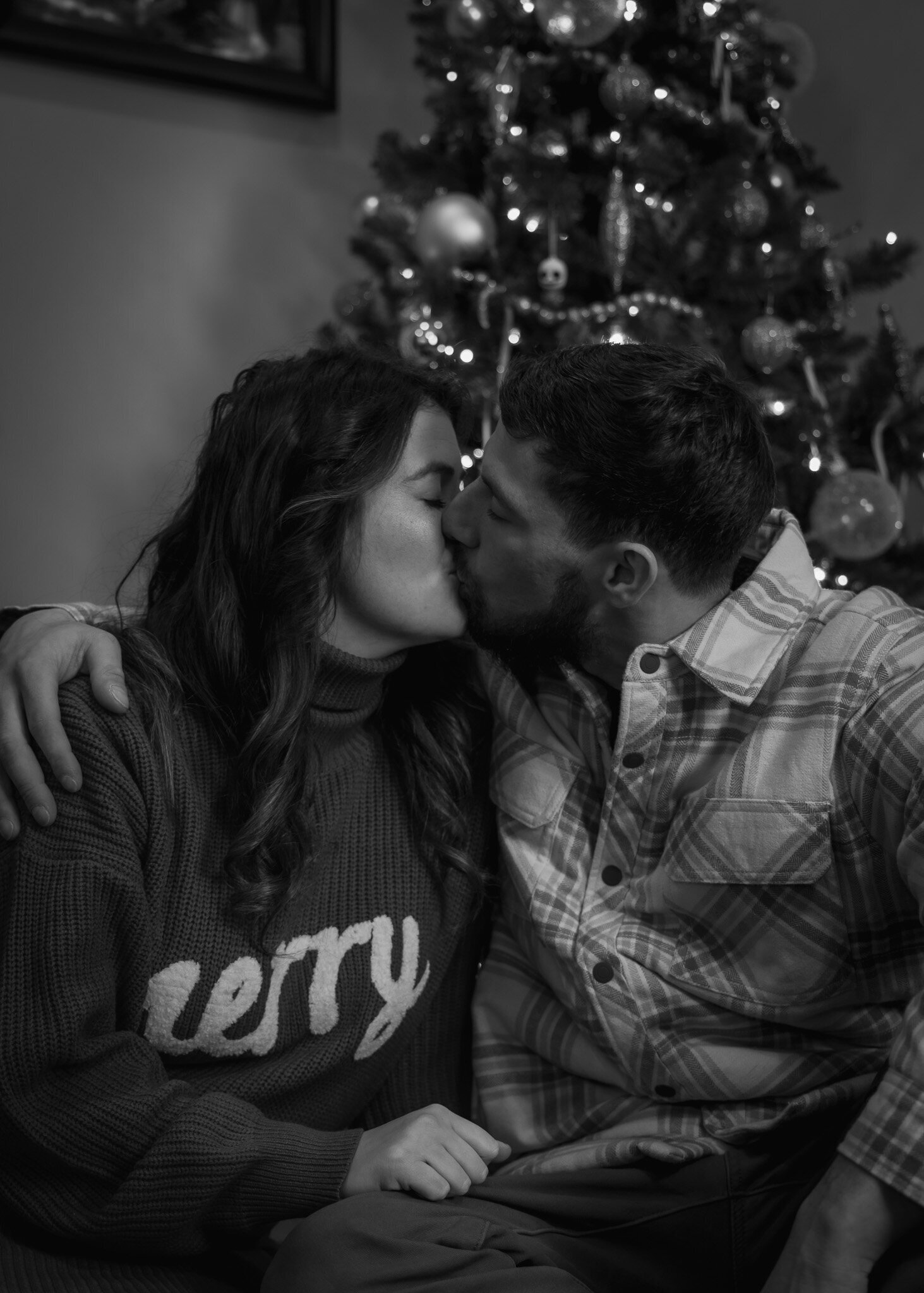 christmas couple portraits in kansas city