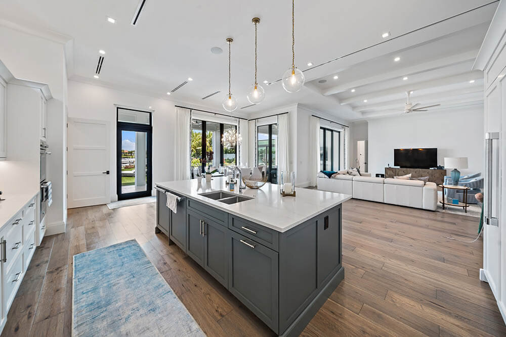 Your Ultimate Waterfront Retreat Awaits Kitchen