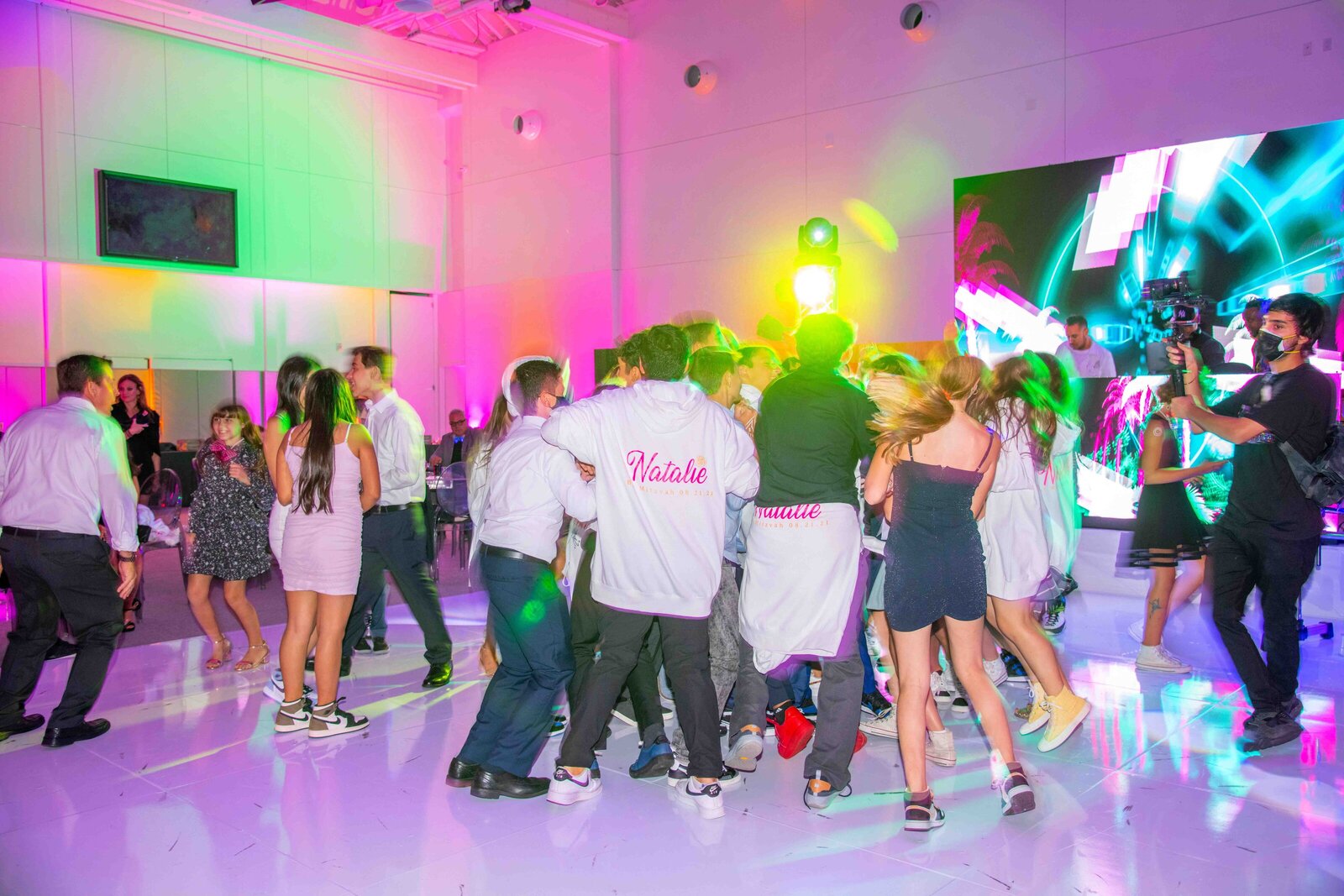 Maria-McCarthy-Bat-Mitzvah-neon-dance