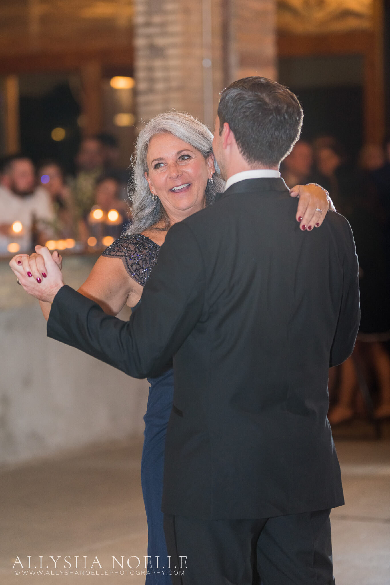 Wedding-at-The-Factory-on-Barclay-in-Milwaukee-1098