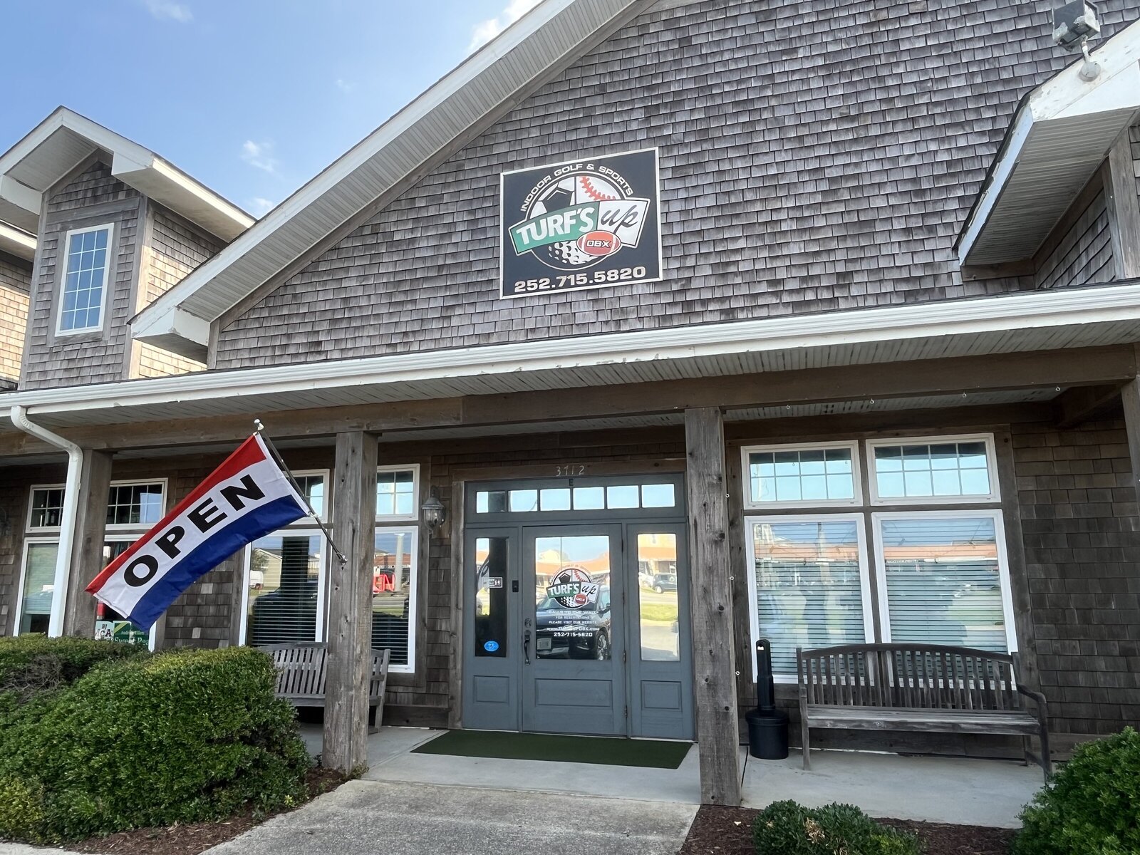 Turf's Up Obx - Photo 1