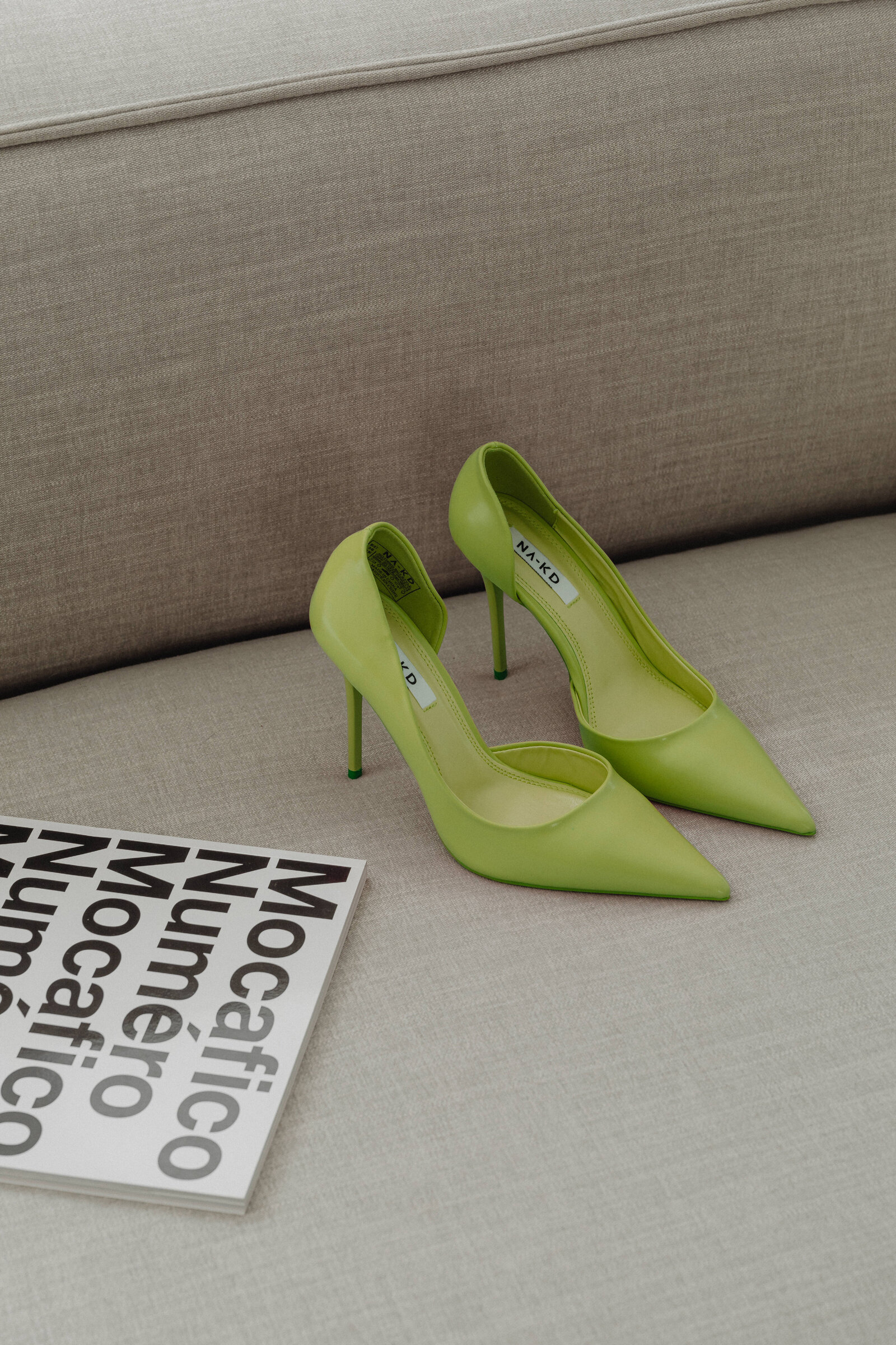kaboompics_brat-green-aesthetic-stylish-free-stock-images-36599