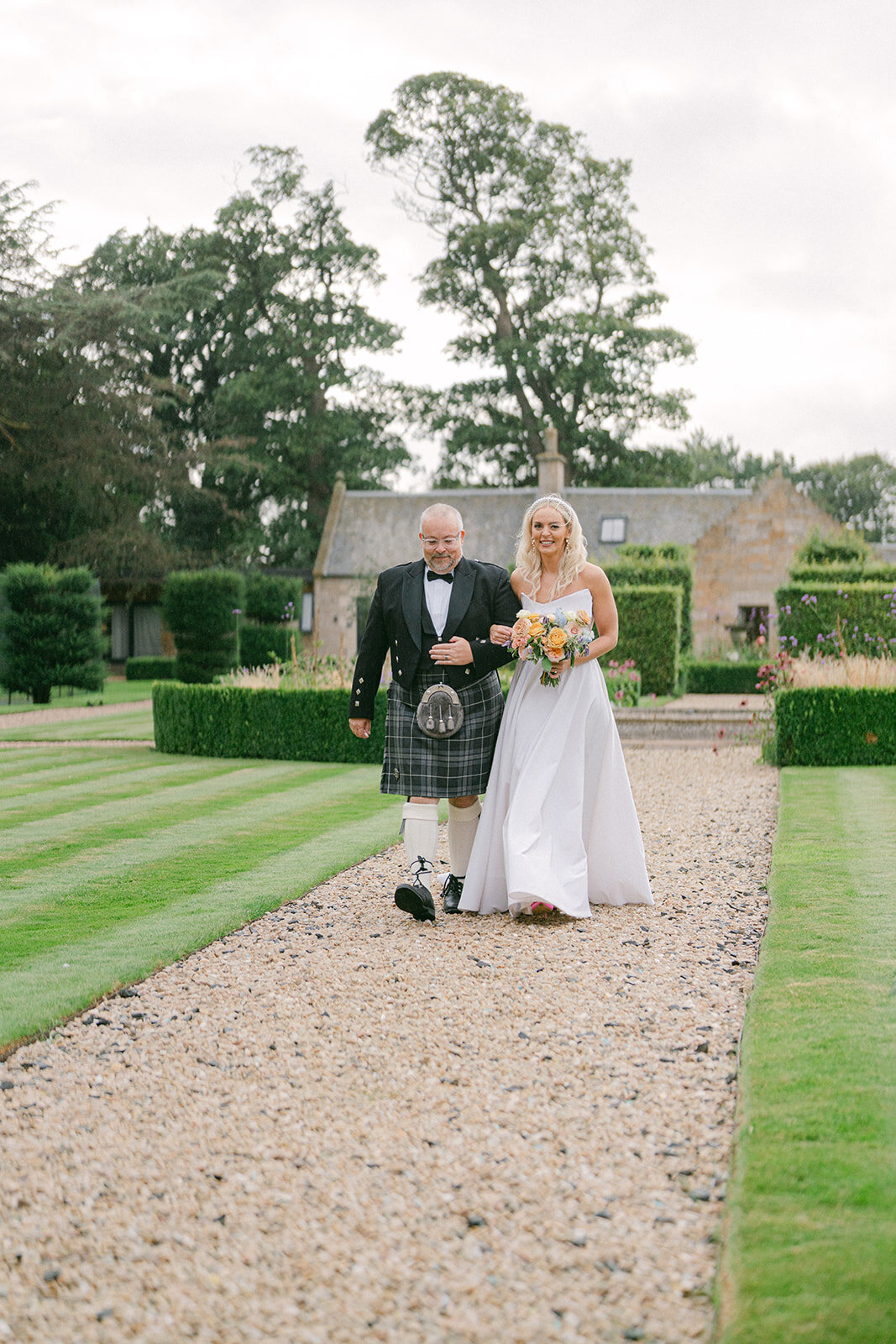 carlowrie-castle-scotland-weddingcarlowrie_castle_wedding-A-B-652
