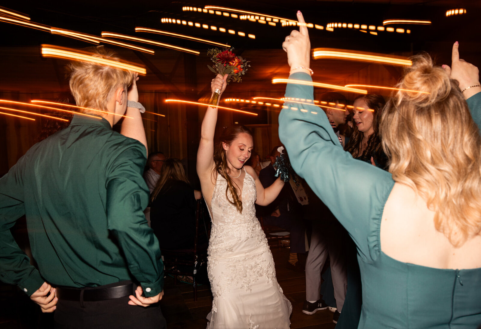 wedding dancing photos