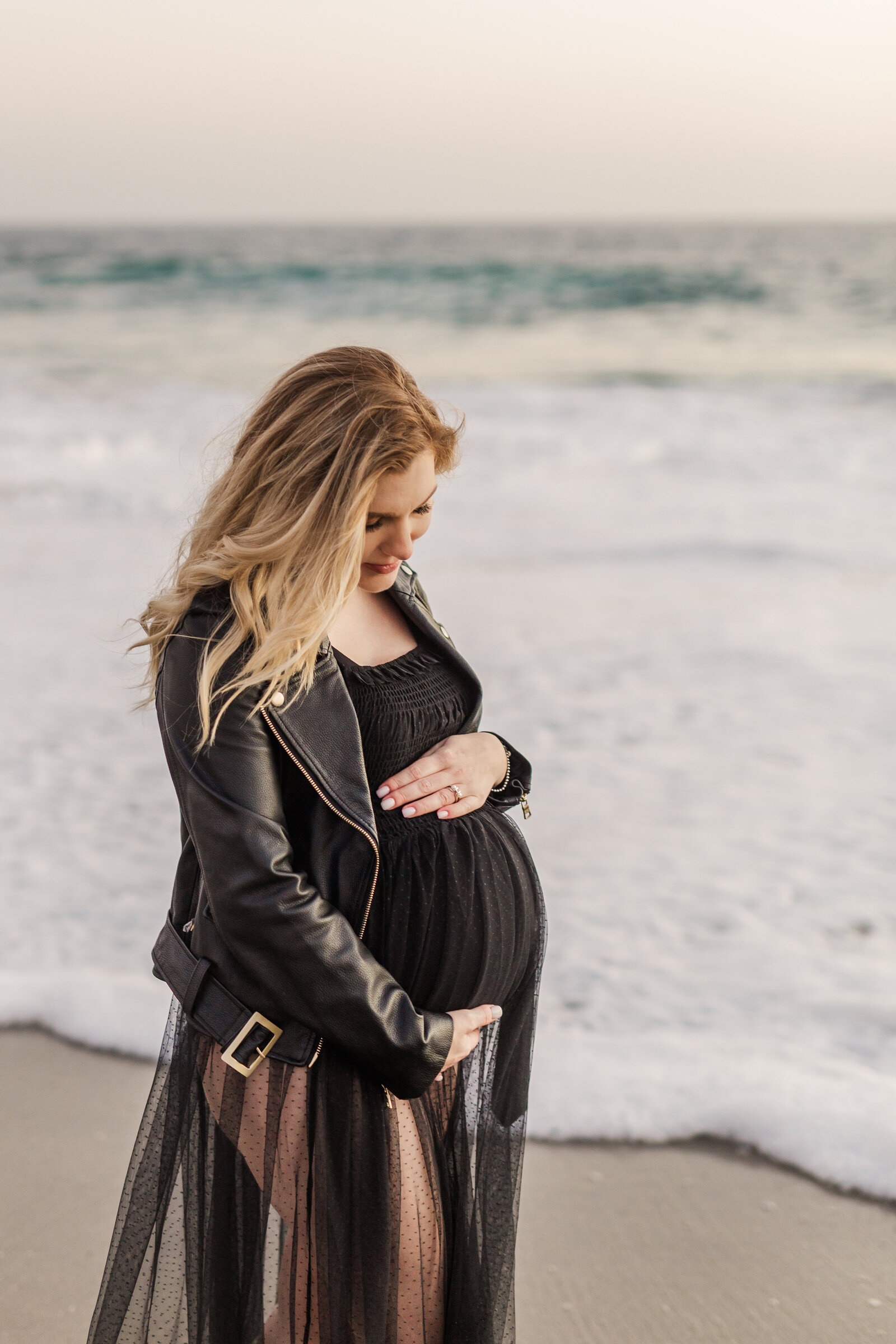 victoria_beach_maternity_photo-120
