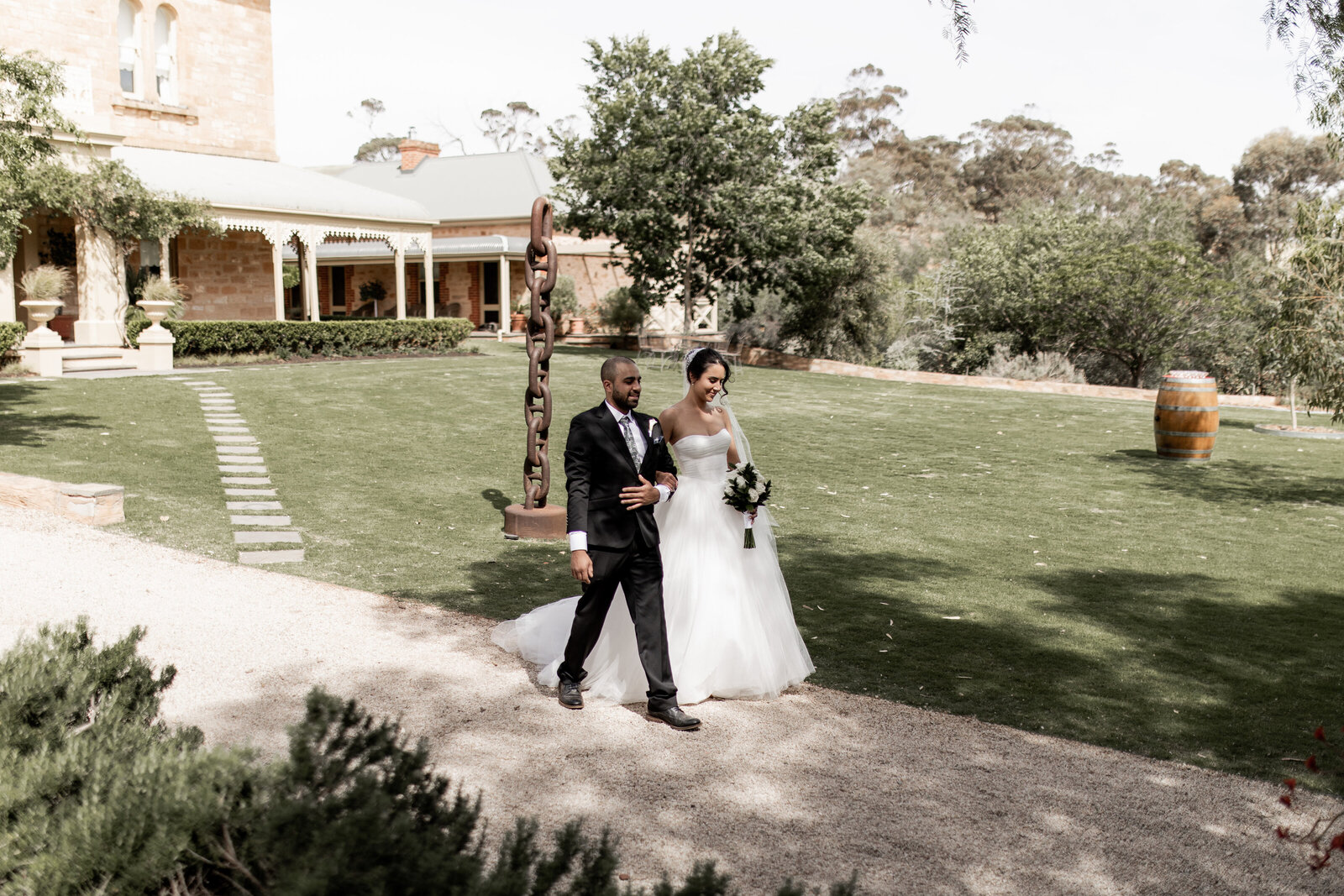 241102-Vanessa-Jacob-Rexvil-Photography-Adelaide-Wedding-Photographer-340