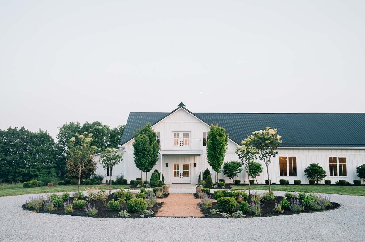 All white wedding venue near Columbus Ohio