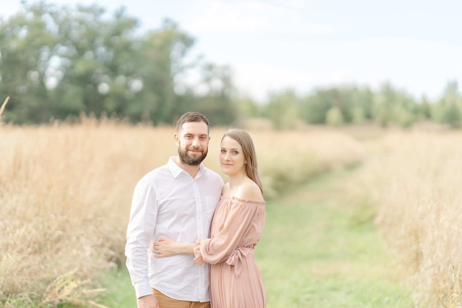 parents pose during mini session in Ashburn, VA