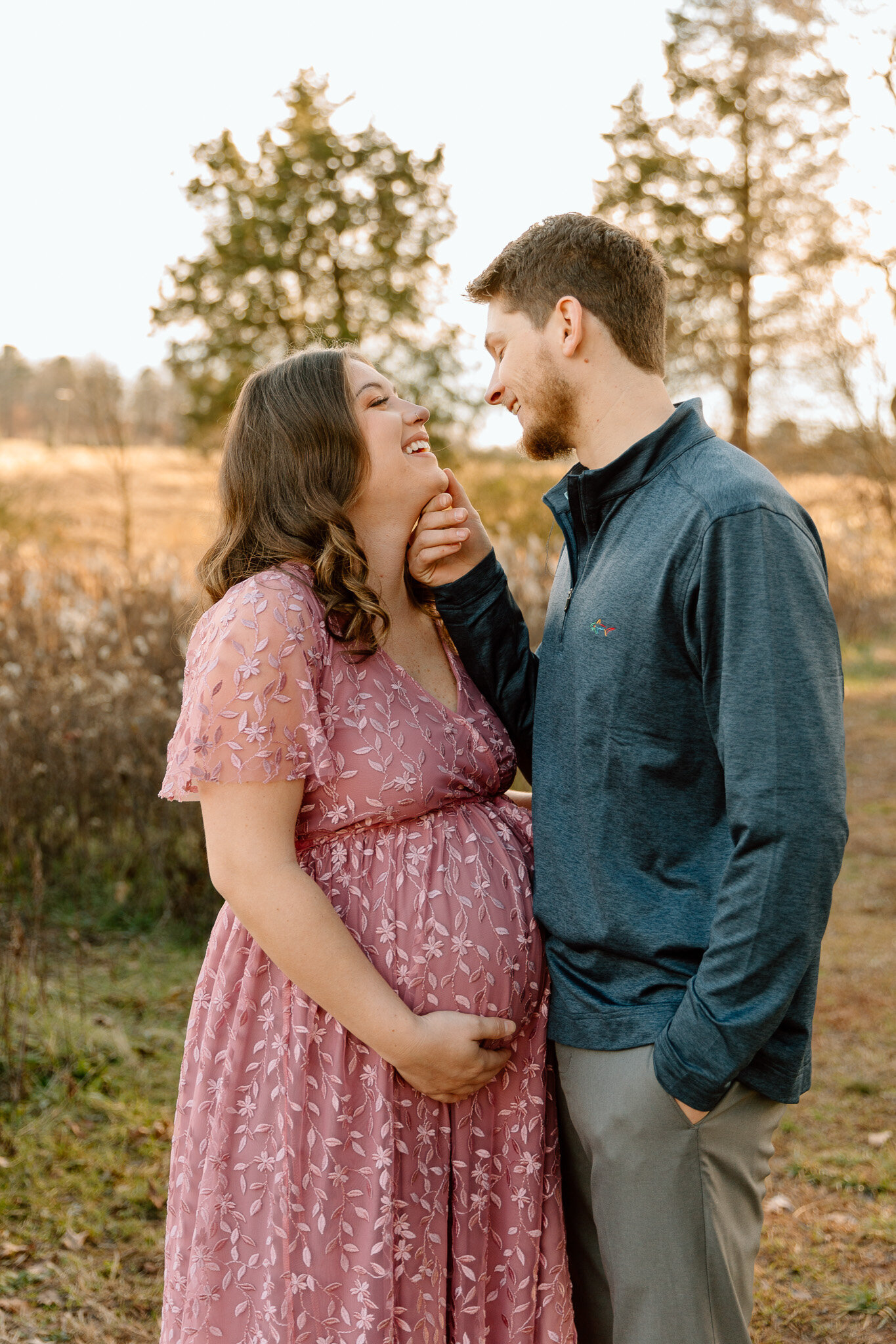 clarks-creek-natural-lifestyle-maternity-photoshoo (2)