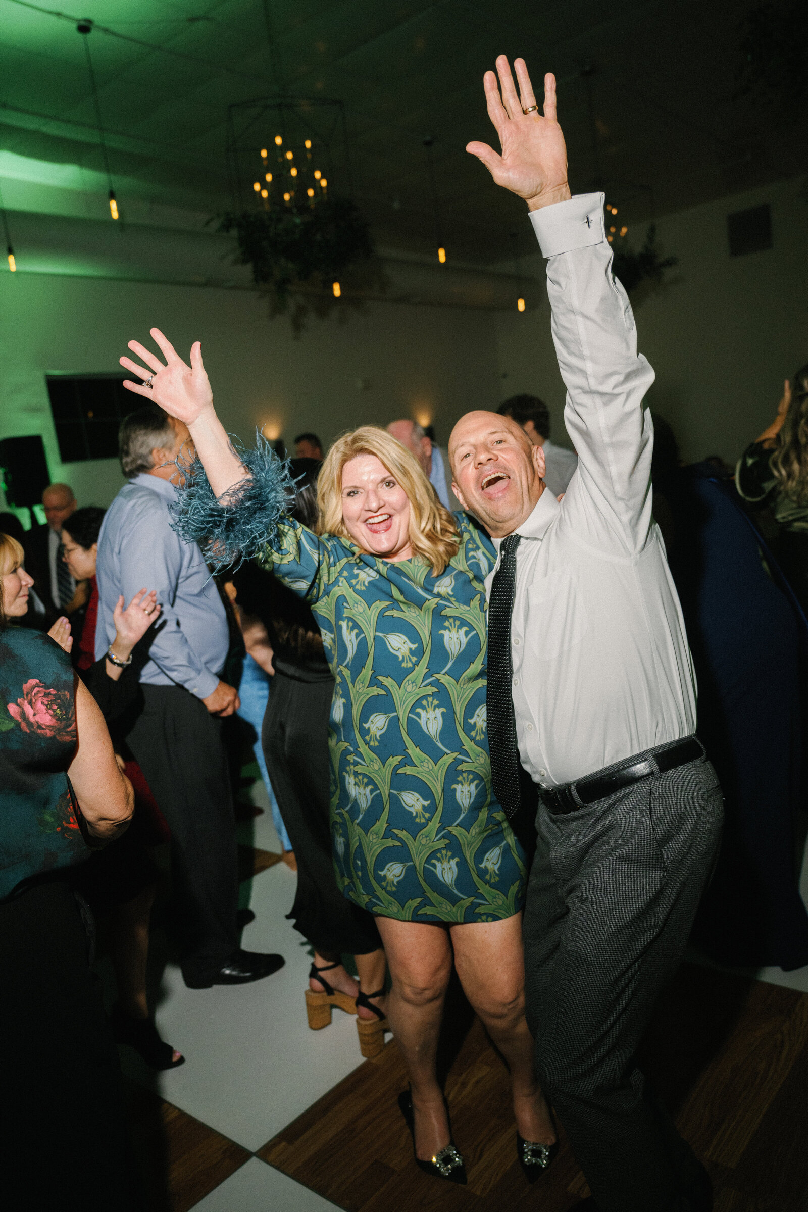 the=maxwell-wedding-raleigh-nc-caroline-greg-1182