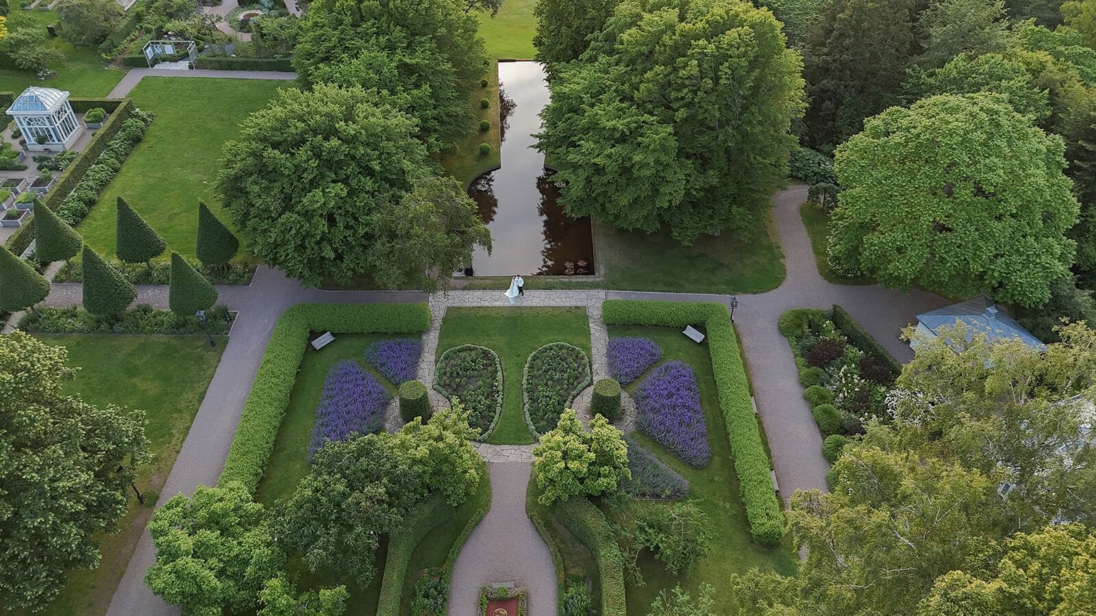 Destination Wedding Photographer in Stockholm Anna Lundgren Wedding at Victoriahuset at Norrvikens Trädgårdar in Skåne Sweden19