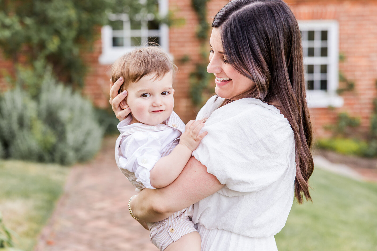 49Oatlands_House_and_Gardens_Family_Photographer_Liebner52