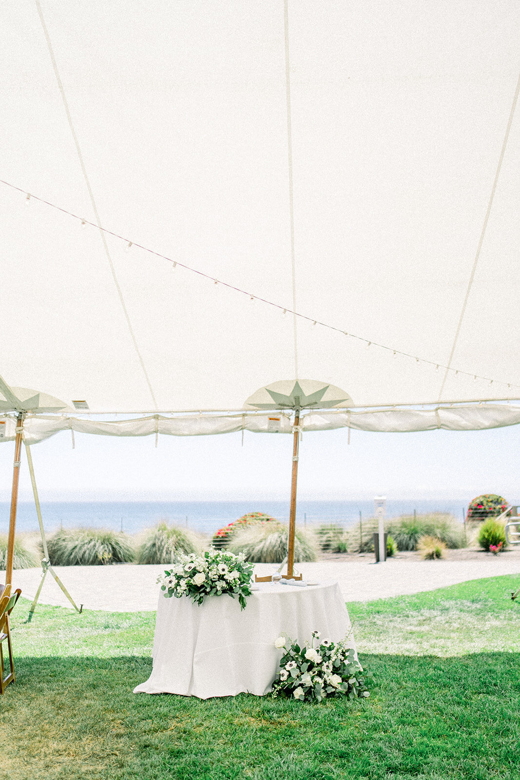 Elegant Table Decor at Dolphin Bay Resort Wedding
