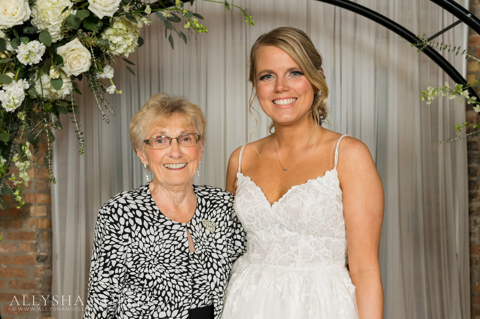 Wedding-at-The-Factory-on-Barclay-in-Milwaukee-0614