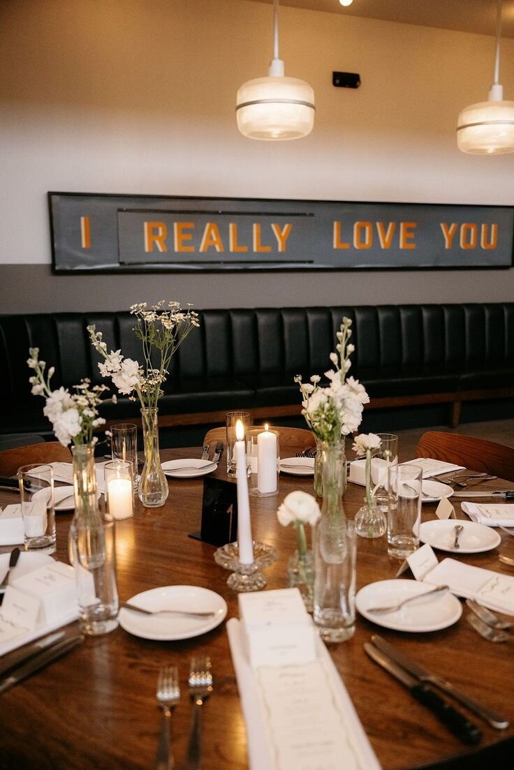 table deets
