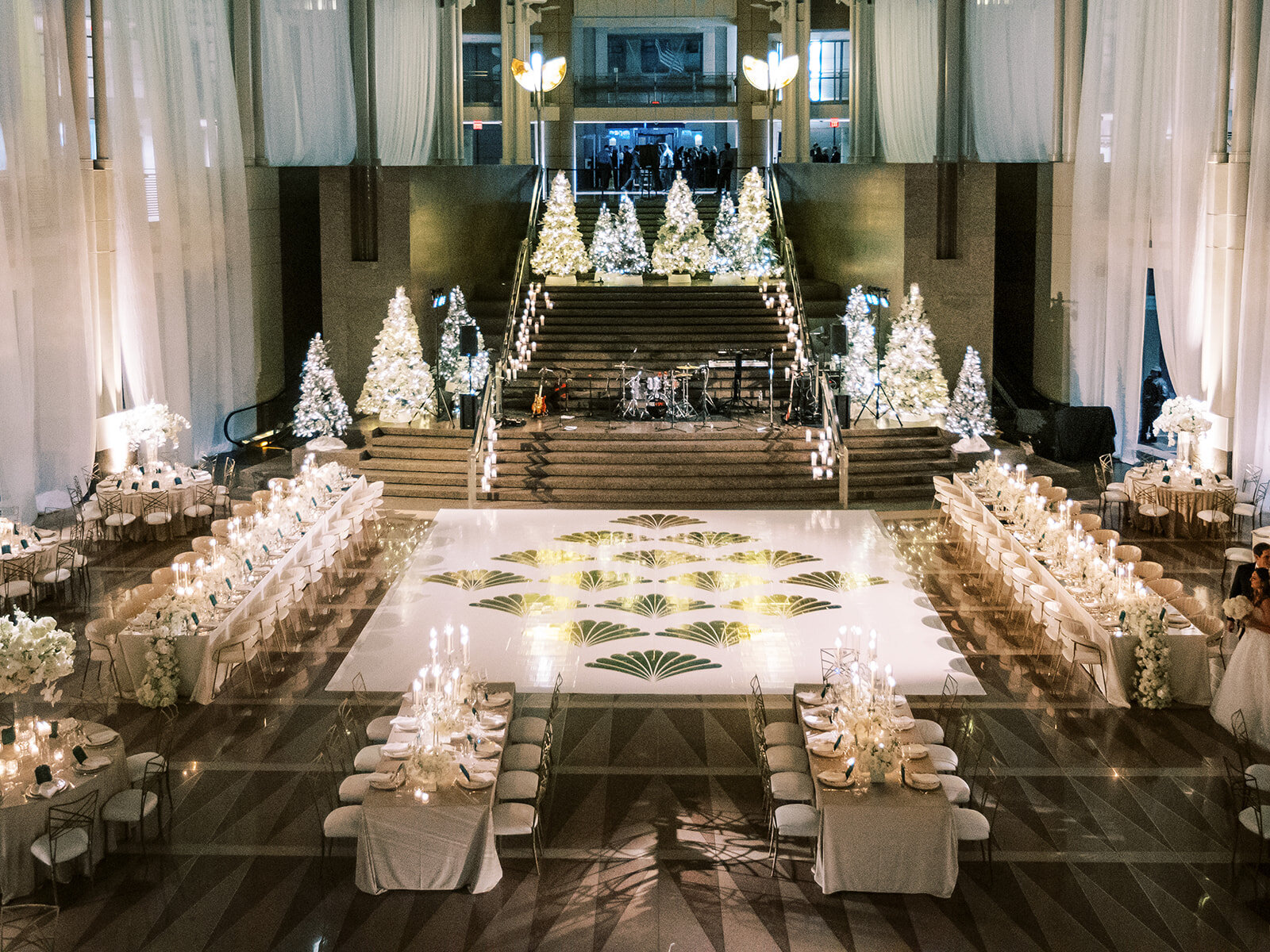 Pamela-Barefoot-Events-Wedding-Design-Washington-DC-Holiday-Christmas-Celebration-sneaksignora0092